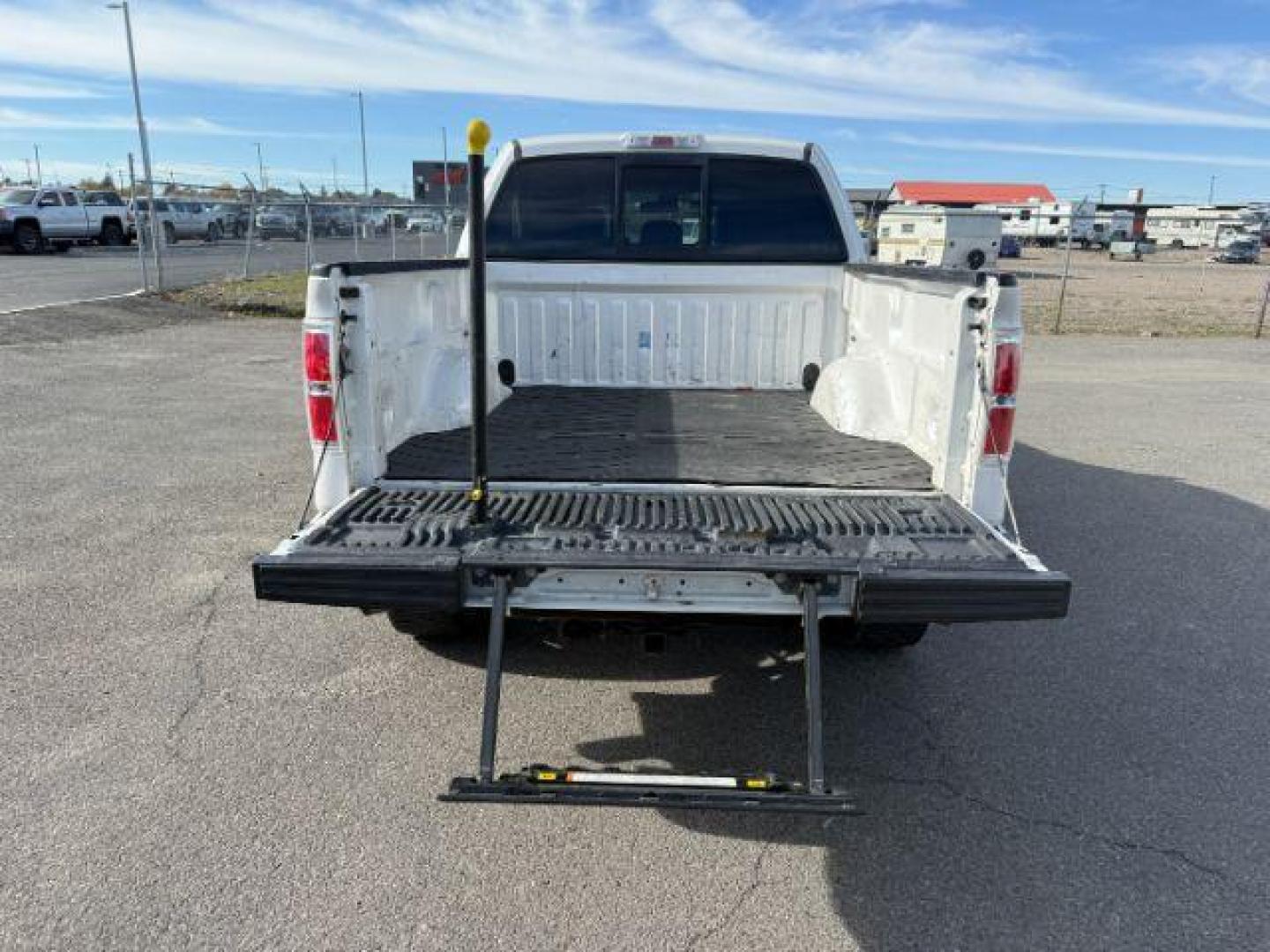 2013 WHITE /LIMITED Ford F-150 LIMITED (1FTFW1ET7DF) with an 3.5L V6 engine, AUTOMATIC transmission, located at 1235 N Woodruff Ave., Idaho Falls, 83401, (208) 523-1053, 43.507172, -112.000488 - At Timberline Auto, finding a great deal on your next vehicle is always easy! Our experienced sales staff's goal is to help find you the right vehicle at the right price! Our knowledgeable finance department has options for almost any credit score. We offer extended service contract options to prote - Photo#27