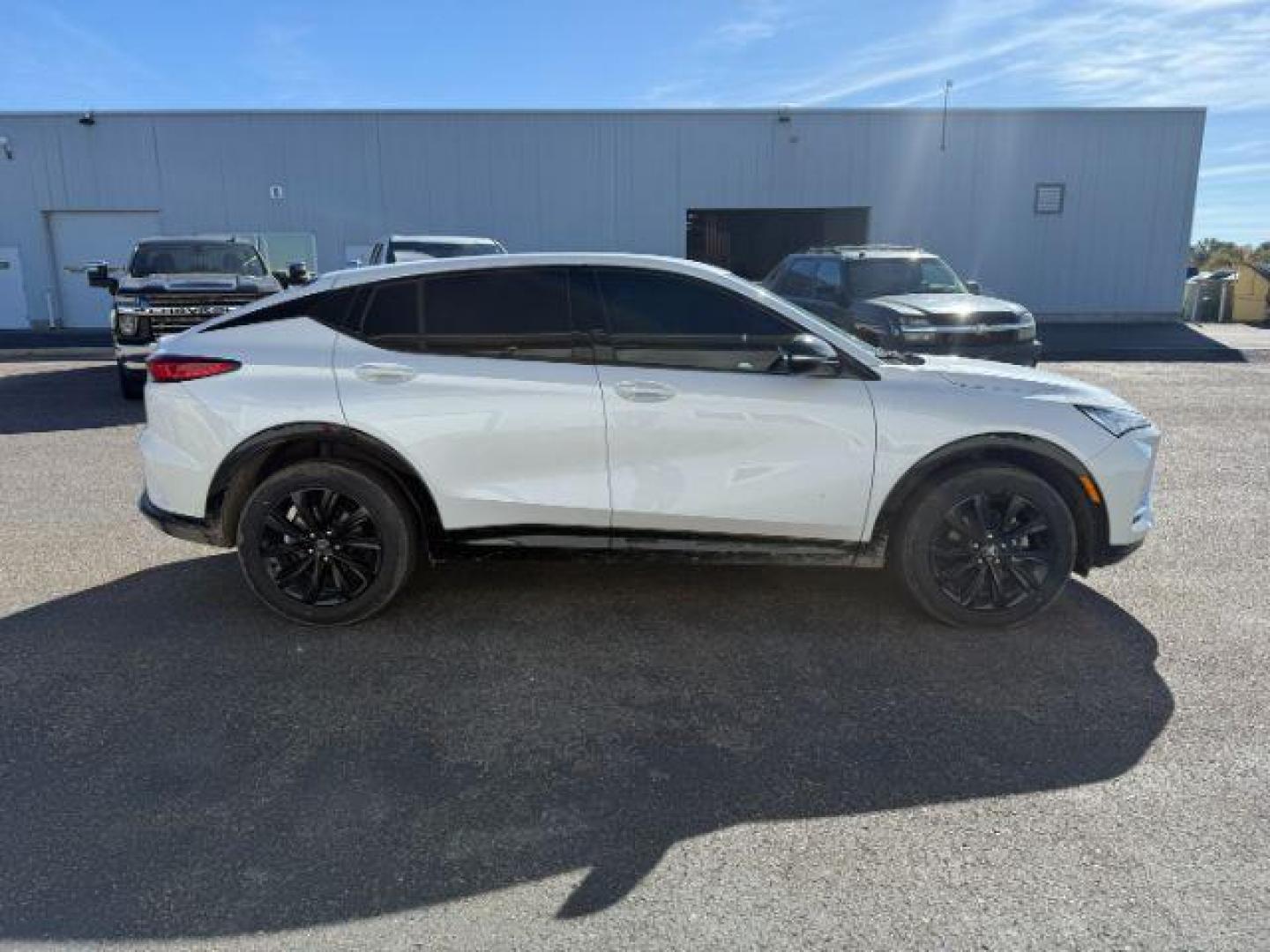 2024 Summit White /Ebony w/Santorini Blue Stitching Buick Envista (KL47LBE22RB) with an Ecotec 12L I-3 gasoline direct injection engine, Automatic transmission, located at 1175 N Woodruff Ave, Idaho Falls, ID, 83401, 43.506901, -111.999657 - At Timberline Auto, finding a great deal on your next vehicle is always easy! Our experienced sales staff's goal is to help find you the right vehicle at the right price! Our knowledgeable finance department has options for almost any credit score. We offer extended service contract options to prote - Photo#26