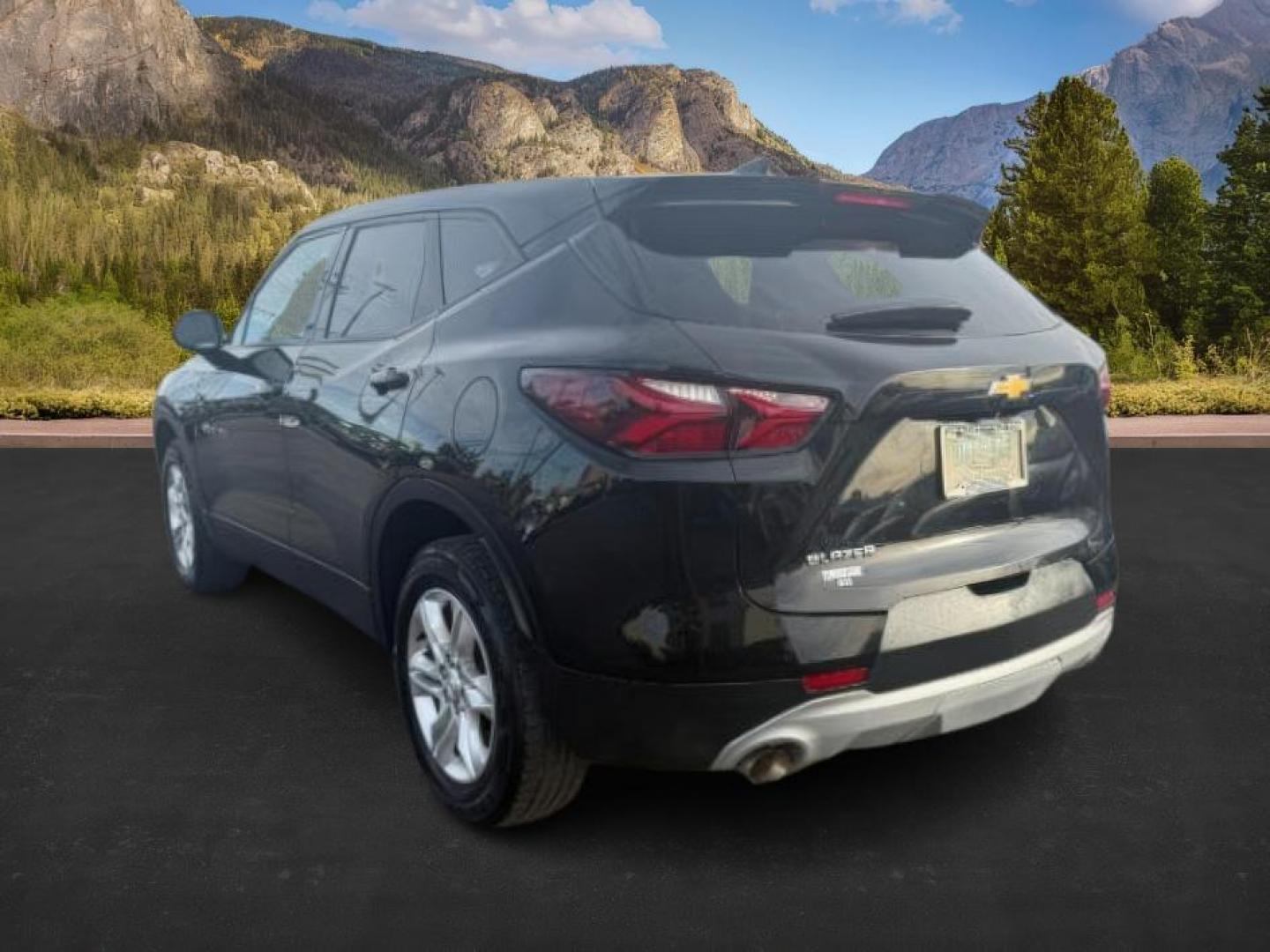 2021 Black /Jet Black Chevrolet Blazer (3GNKBBRA2MS) with an 25L I-4 gasoline direct injection engine, Automatic transmission, located at 1175 N Woodruff Ave, Idaho Falls, ID, 83401, 43.506901, -111.999657 - At Timberline Auto, finding a great deal on your next vehicle is always easy! Our experienced sales staff's goal is to help find you the right vehicle at the right price! Our knowledgeable finance department has options for almost any credit score. We offer extended service contract options to prote - Photo#2