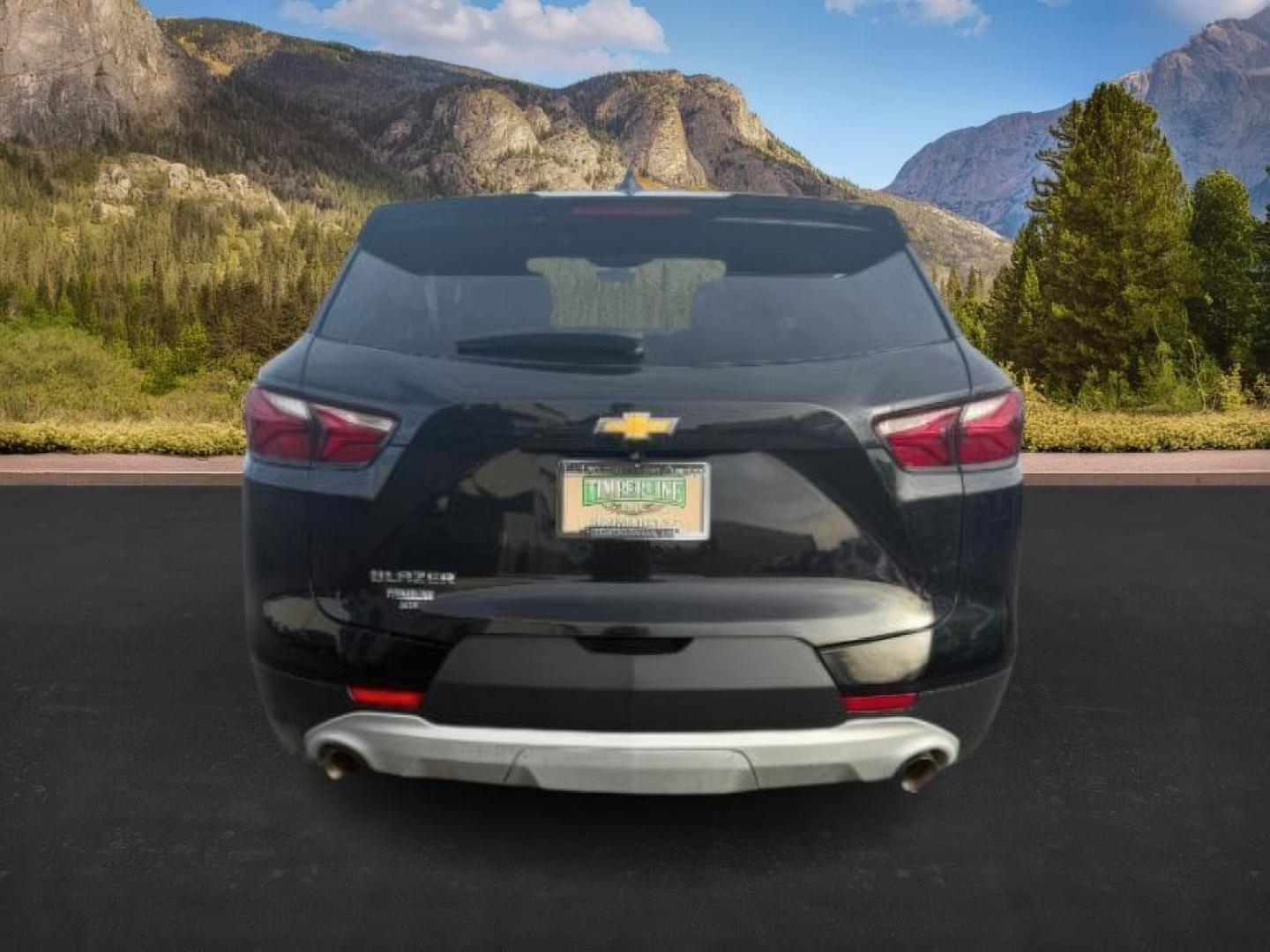 2021 Black /Jet Black Chevrolet Blazer (3GNKBBRA2MS) with an 25L I-4 gasoline direct injection engine, Automatic transmission, located at 1175 N Woodruff Ave, Idaho Falls, ID, 83401, 43.506901, -111.999657 - At Timberline Auto, finding a great deal on your next vehicle is always easy! Our experienced sales staff's goal is to help find you the right vehicle at the right price! Our knowledgeable finance department has options for almost any credit score. We offer extended service contract options to prote - Photo#3