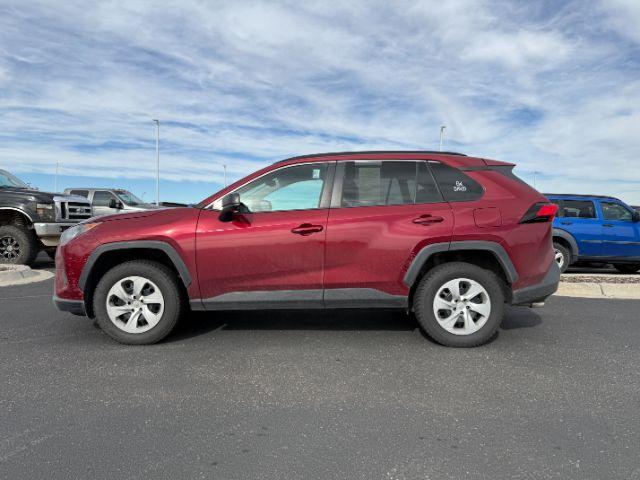 photo of 2019 Toyota RAV4 LE