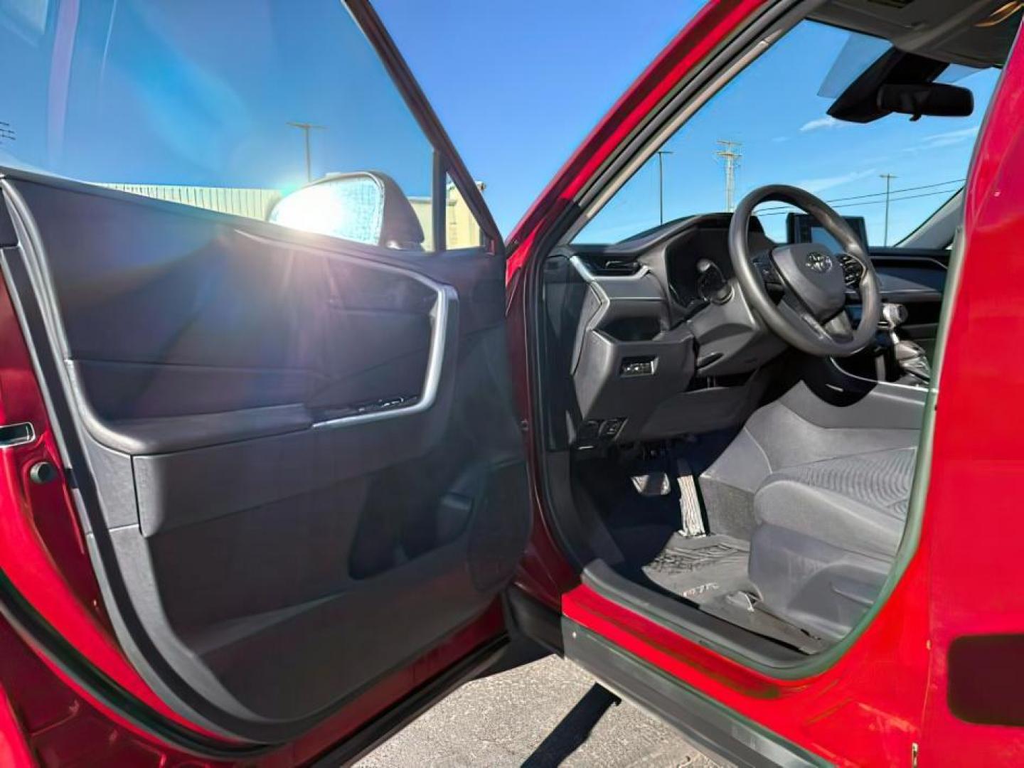 2019 Ruby Flare Pearl /Black Toyota RAV4 LE (2T3H1RFV6KC) with an Dynamic Force 2.5L I-4 port/direct injection engine, AUTOMATIC transmission, located at 1235 N Woodruff Ave., Idaho Falls, 83401, (208) 523-1053, 43.507172, -112.000488 - At Timberline Auto, finding a great deal on your next vehicle is always easy! Our experienced sales staff's goal is to help find you the right vehicle at the right price! Our knowledgeable finance department has options for almost any credit score. We offer extended service contract options to prote - Photo#11