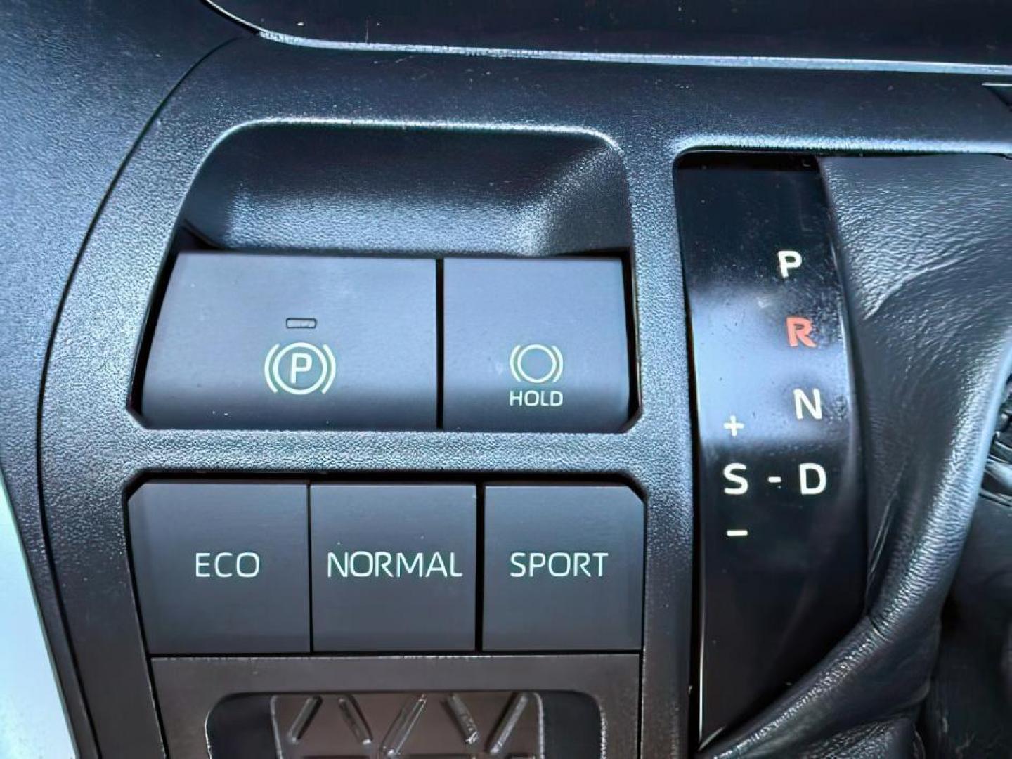 2019 Ruby Flare Pearl /Black Toyota RAV4 LE (2T3H1RFV6KC) with an Dynamic Force 2.5L I-4 port/direct injection engine, AUTOMATIC transmission, located at 1235 N Woodruff Ave., Idaho Falls, 83401, (208) 523-1053, 43.507172, -112.000488 - At Timberline Auto, finding a great deal on your next vehicle is always easy! Our experienced sales staff's goal is to help find you the right vehicle at the right price! Our knowledgeable finance department has options for almost any credit score. We offer extended service contract options to prote - Photo#18