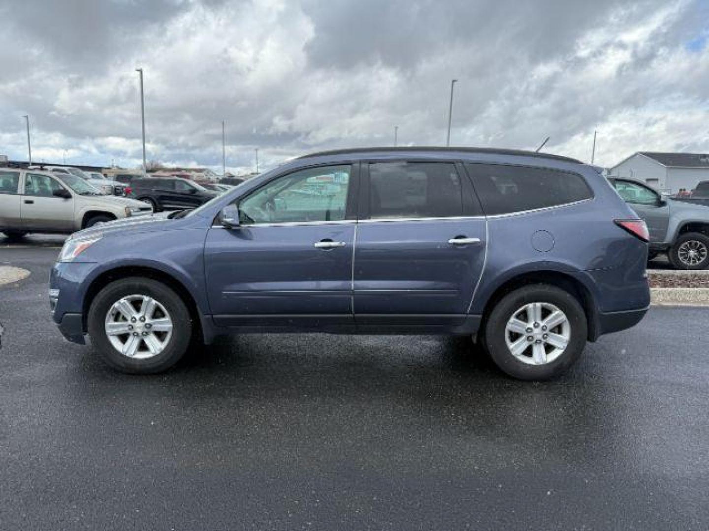 2014 BLUE /Ebony Chevrolet Traverse (1GNKVGKD3EJ) with an 36L V-6 gasoline direct injection engine, Automatic transmission, located at 1175 N Woodruff Ave, Idaho Falls, ID, 83401, 43.506901, -111.999657 - At Timberline Auto, finding a great deal on your next vehicle is always easy! Our experienced sales staff's goal is to help find you the right vehicle at the right price! Our knowledgeable finance department has options for almost any credit score. We offer extended service contract options to prote - Photo#0