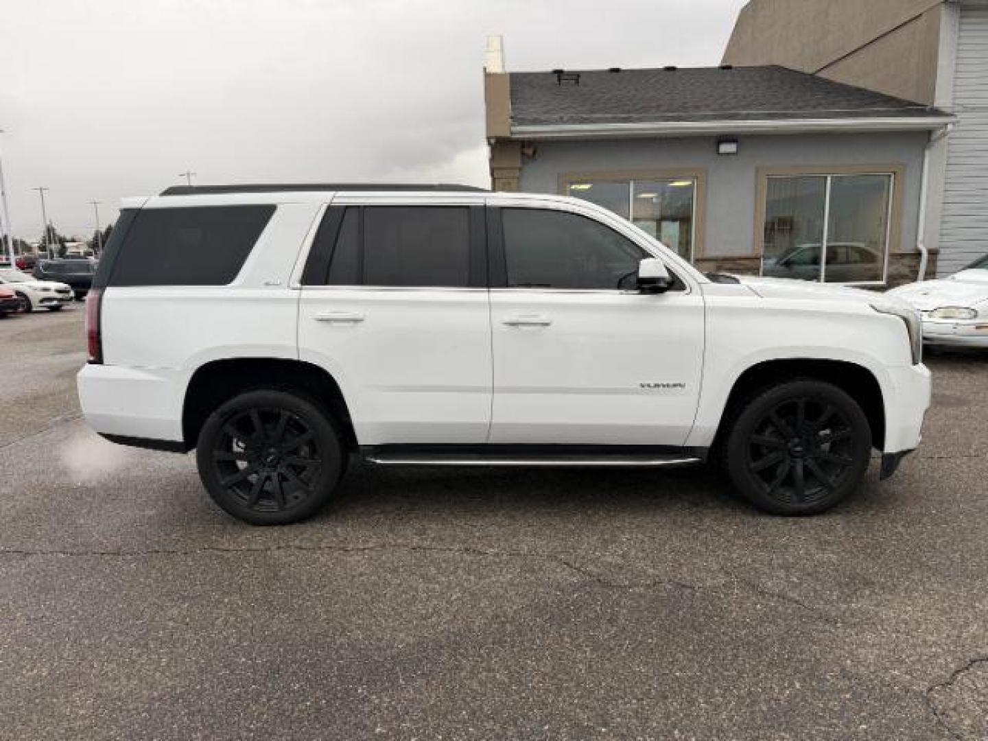 2017 WHITE /Jet Black GMC Yukon (1GKS2BKC7HR) with an EcoTec3 53L V-8 gasoline direct injection engine, Automatic transmission, located at 1175 N Woodruff Ave, Idaho Falls, ID, 83401, 43.506901, -111.999657 - At Timberline Auto, finding a great deal on your next vehicle is always easy! Our experienced sales staff's goal is to help find you the right vehicle at the right price! Our knowledgeable finance department has options for almost any credit score. We offer extended service contract options to prote - Photo#42
