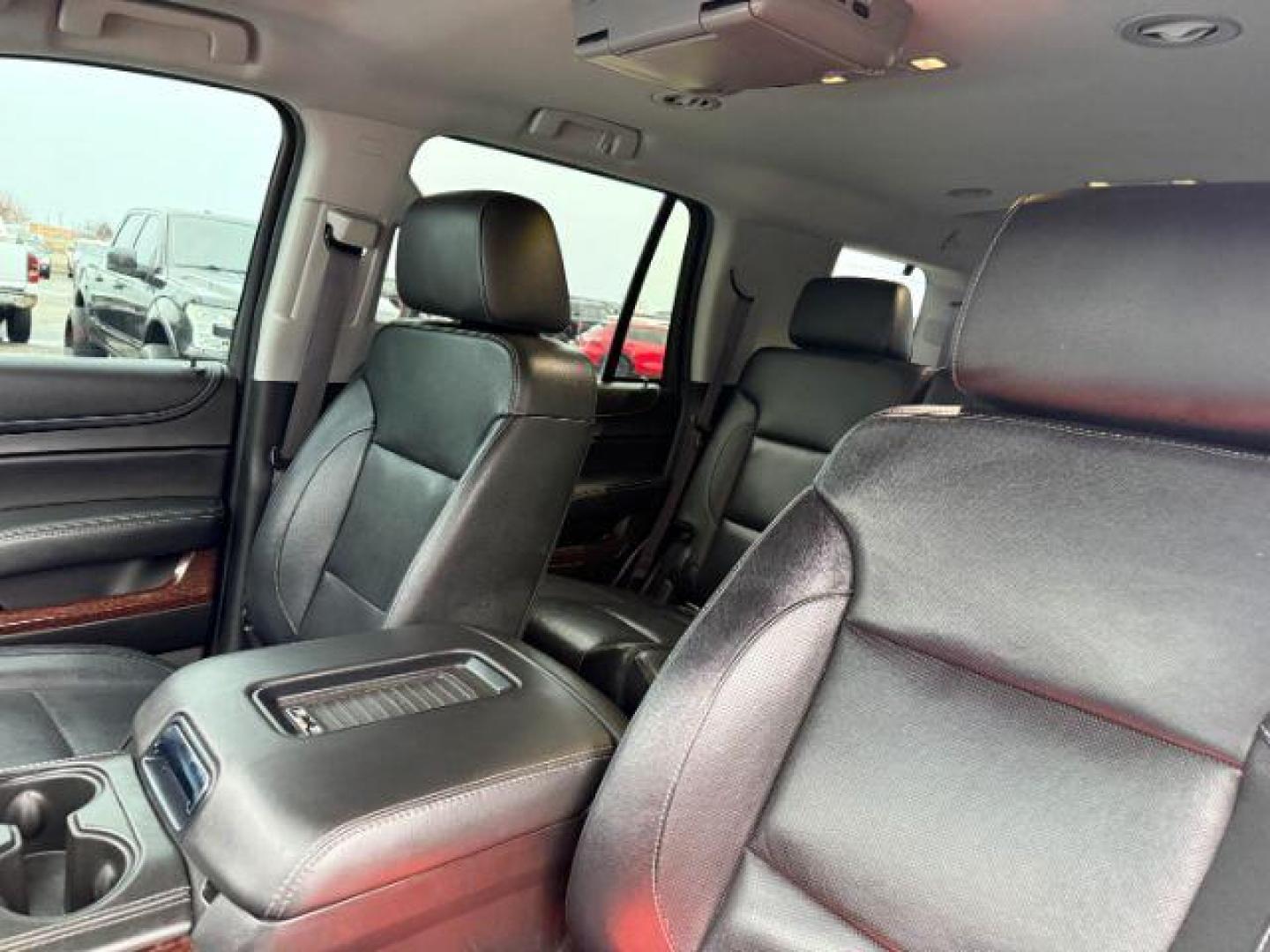 2017 WHITE /Jet Black GMC Yukon (1GKS2BKC7HR) with an EcoTec3 53L V-8 gasoline direct injection engine, Automatic transmission, located at 1175 N Woodruff Ave, Idaho Falls, ID, 83401, 43.506901, -111.999657 - At Timberline Auto, finding a great deal on your next vehicle is always easy! Our experienced sales staff's goal is to help find you the right vehicle at the right price! Our knowledgeable finance department has options for almost any credit score. We offer extended service contract options to prote - Photo#57