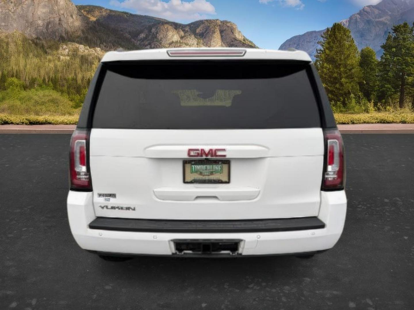 2017 WHITE /Jet Black GMC Yukon (1GKS2BKC7HR) with an EcoTec3 53L V-8 gasoline direct injection engine, Automatic transmission, located at 1175 N Woodruff Ave, Idaho Falls, ID, 83401, 43.506901, -111.999657 - At Timberline Auto, finding a great deal on your next vehicle is always easy! Our experienced sales staff's goal is to help find you the right vehicle at the right price! Our knowledgeable finance department has options for almost any credit score. We offer extended service contract options to prote - Photo#3