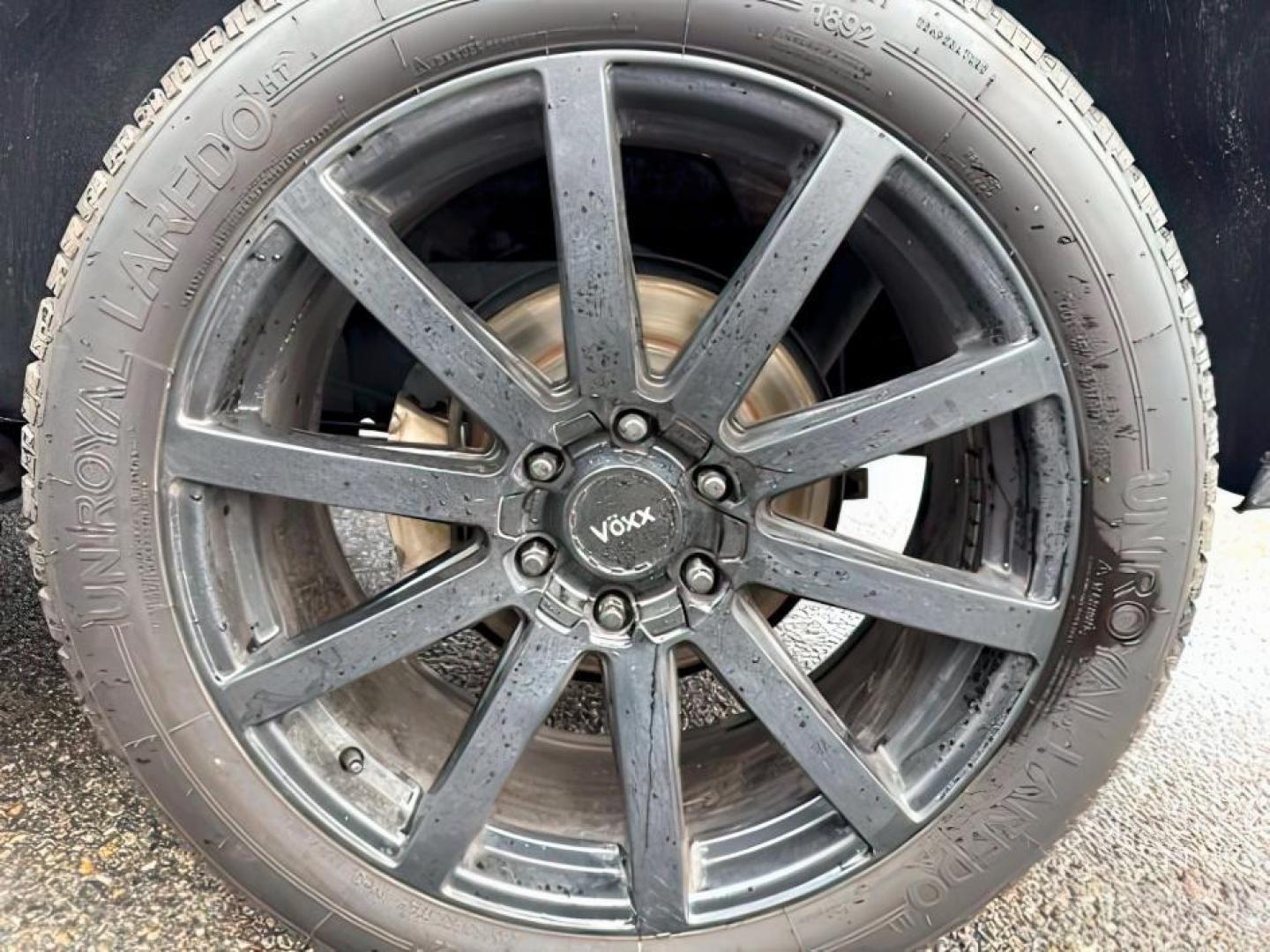 2017 WHITE /Jet Black GMC Yukon (1GKS2BKC7HR) with an EcoTec3 53L V-8 gasoline direct injection engine, Automatic transmission, located at 1175 N Woodruff Ave, Idaho Falls, ID, 83401, 43.506901, -111.999657 - At Timberline Auto, finding a great deal on your next vehicle is always easy! Our experienced sales staff's goal is to help find you the right vehicle at the right price! Our knowledgeable finance department has options for almost any credit score. We offer extended service contract options to prote - Photo#14