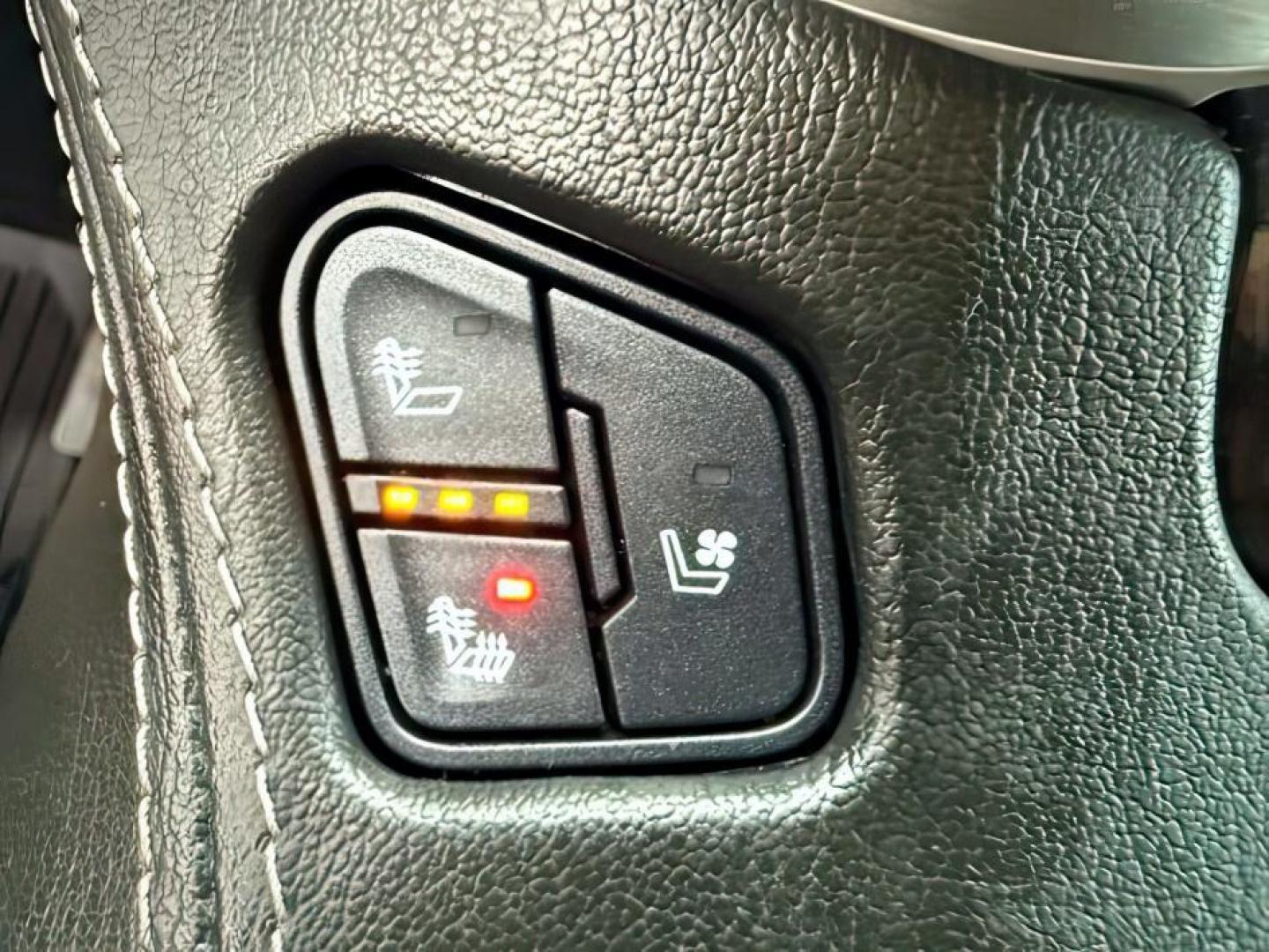 2017 WHITE /Jet Black GMC Yukon (1GKS2BKC7HR) with an EcoTec3 53L V-8 gasoline direct injection engine, Automatic transmission, located at 1175 N Woodruff Ave, Idaho Falls, ID, 83401, 43.506901, -111.999657 - At Timberline Auto, finding a great deal on your next vehicle is always easy! Our experienced sales staff's goal is to help find you the right vehicle at the right price! Our knowledgeable finance department has options for almost any credit score. We offer extended service contract options to prote - Photo#21