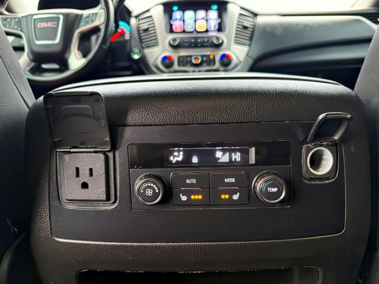 2017 WHITE /Jet Black GMC Yukon (1GKS2BKC7HR) with an EcoTec3 53L V-8 gasoline direct injection engine, Automatic transmission, located at 1175 N Woodruff Ave, Idaho Falls, ID, 83401, 43.506901, -111.999657 - At Timberline Auto, finding a great deal on your next vehicle is always easy! Our experienced sales staff's goal is to help find you the right vehicle at the right price! Our knowledgeable finance department has options for almost any credit score. We offer extended service contract options to prote - Photo#28