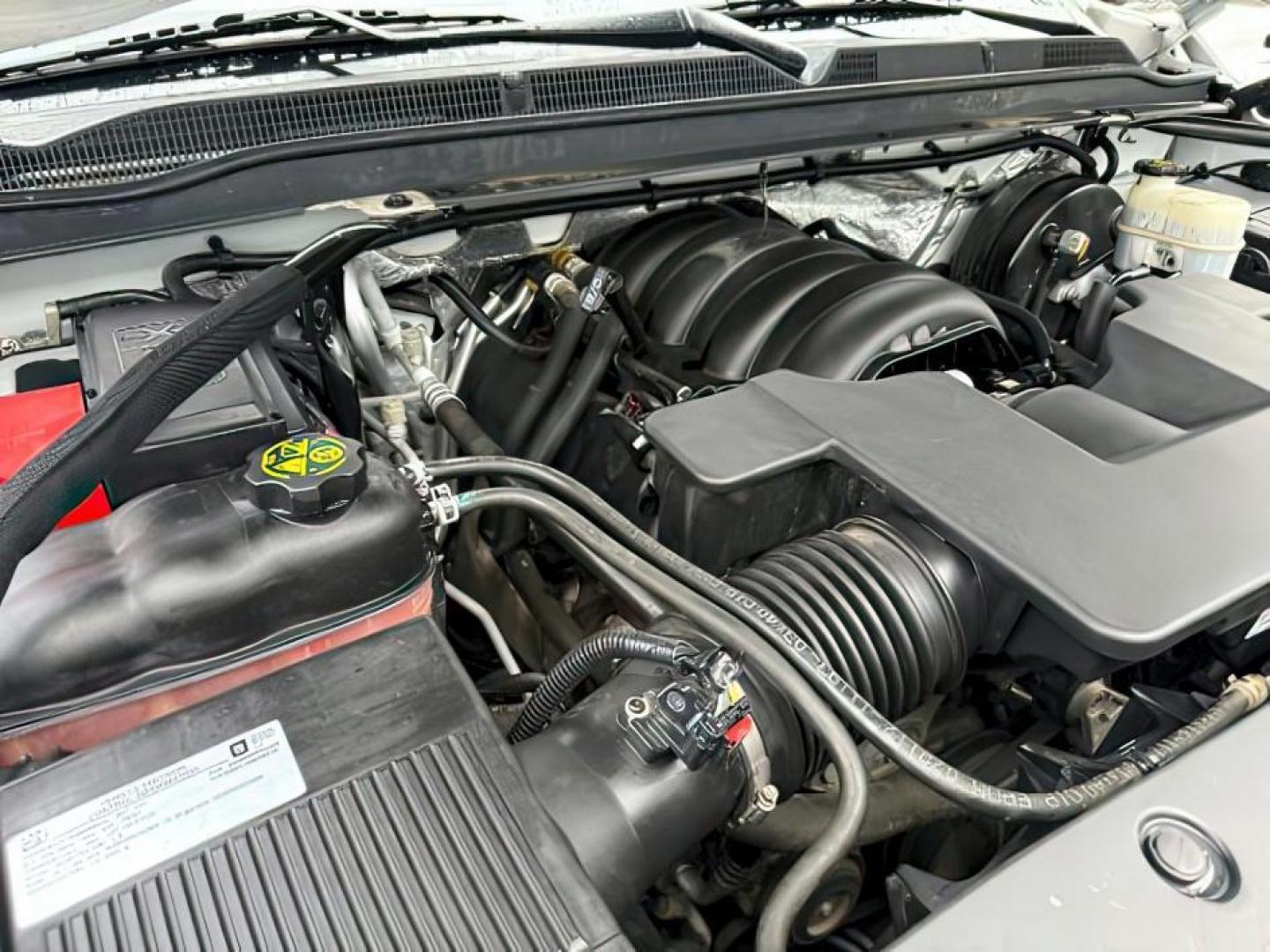 2017 WHITE /Jet Black GMC Yukon (1GKS2BKC7HR) with an EcoTec3 53L V-8 gasoline direct injection engine, Automatic transmission, located at 1175 N Woodruff Ave, Idaho Falls, ID, 83401, 43.506901, -111.999657 - At Timberline Auto, finding a great deal on your next vehicle is always easy! Our experienced sales staff's goal is to help find you the right vehicle at the right price! Our knowledgeable finance department has options for almost any credit score. We offer extended service contract options to prote - Photo#31