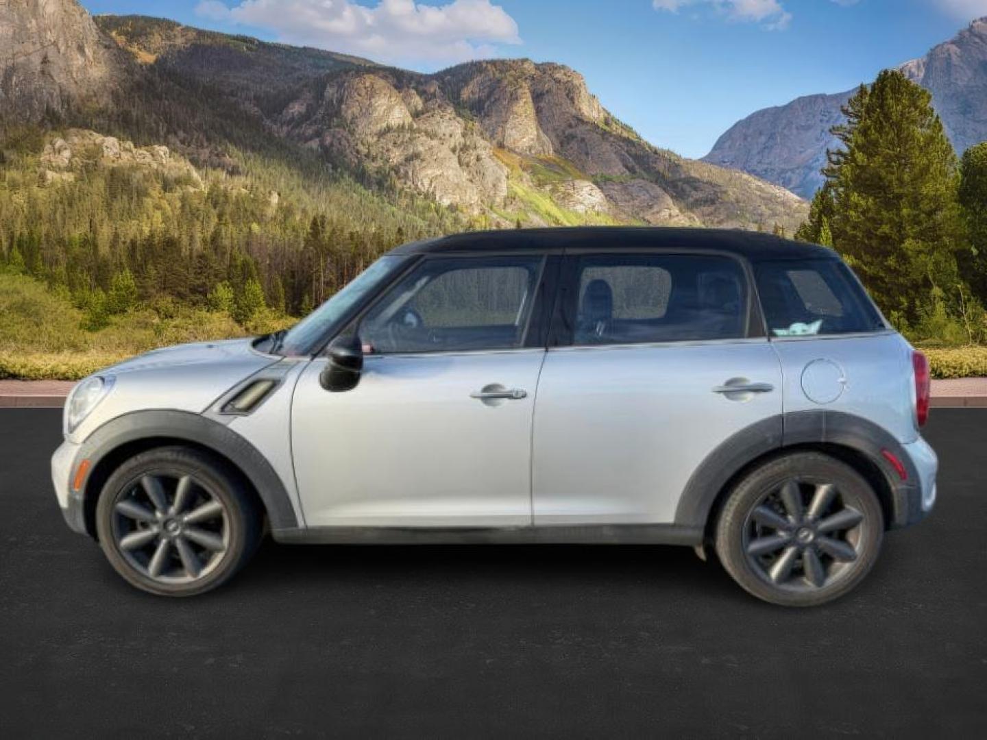 2011 SILVER /LEATHER Mini Cooper S Countryman (WMWZC3C53BW) with an 16 engine, Automatic transmission, located at 1175 N Woodruff Ave, Idaho Falls, ID, 83401, 43.506901, -111.999657 - At Timberline Auto, finding a great deal on your next vehicle is always easy! Our experienced sales staff's goal is to help find you the right vehicle at the right price! Our knowledgeable finance department has options for almost any credit score. We offer extended service contract options to prote - Photo#0