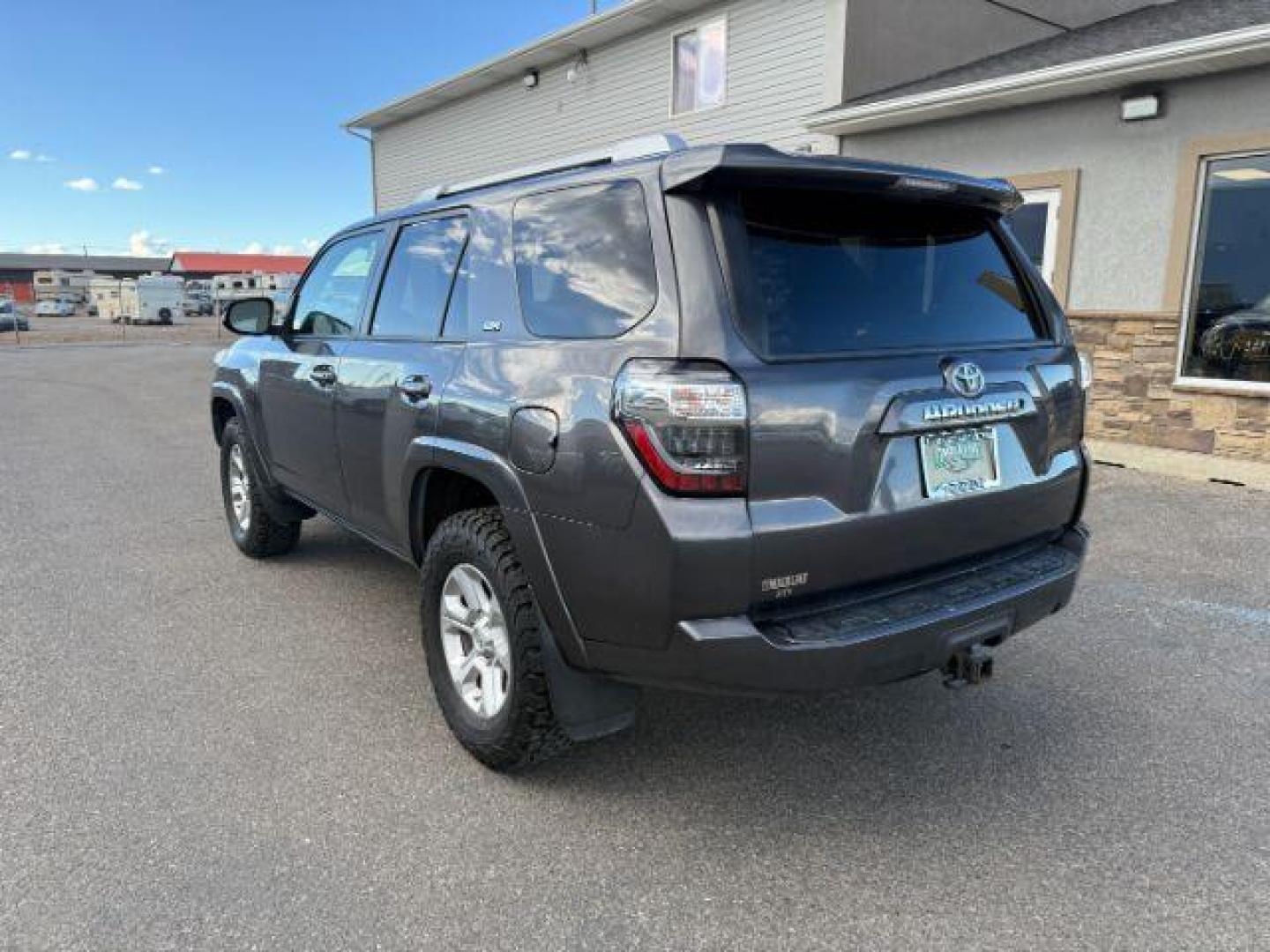 2018 Magnetic Gray Metallic /Black Graphite Toyota 4Runner SR5 (JTEBU5JR0J5) with an 4L V-6 DOHC engine, AUTOMATIC transmission, located at 1235 N Woodruff Ave., Idaho Falls, 83401, (208) 523-1053, 43.507172, -112.000488 - At Timberline Auto, finding a great deal on your next vehicle is always easy! Our experienced sales staff's goal is to help find you the right vehicle at the right price! Our knowledgeable finance department has options for almost any credit score. We offer extended service contract options to prote - Photo#28