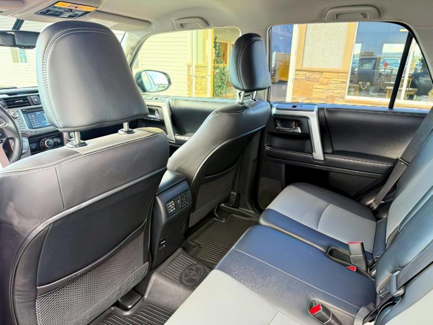 2018 Magnetic Gray Metallic /Black Graphite Toyota 4Runner SR5 (JTEBU5JR0J5) with an 4L V-6 DOHC engine, AUTOMATIC transmission, located at 1235 N Woodruff Ave., Idaho Falls, 83401, (208) 523-1053, 43.507172, -112.000488 - At Timberline Auto, finding a great deal on your next vehicle is always easy! Our experienced sales staff's goal is to help find you the right vehicle at the right price! Our knowledgeable finance department has options for almost any credit score. We offer extended service contract options to prote - Photo#24