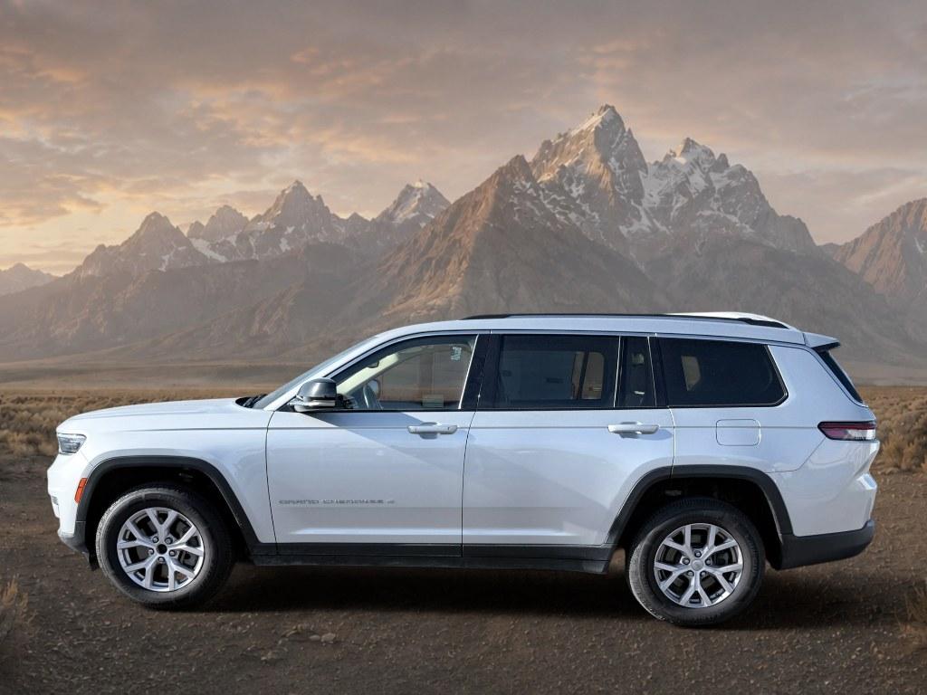 2021 Silver Zynith /Wicker Beige/Global Black Jeep Grand Cherokee L Limited (1C4RJKBG6M8) with an V6, 3.6L engine, 8-speed automatic transmission, located at 1175 N Woodruff Ave, Idaho Falls, ID, 83401, 43.506901, -111.999657 - <b>Vehicle Details</b><br>Take on every drive with confidence in this 2021 Jeep Grand Cherokee L Limited 4WD, now available in Idaho Falls, ID. Powered by a V6, 3.6L gasoline engine, this three-row SUV delivers the strength, refinement, and versatility drivers want for daily commuting, family travel- Photo#1