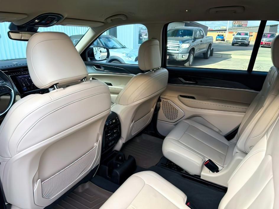 2021 Silver Zynith /Global Black Jeep Grand Cherokee L Limited 4x4 (1C4RJKBG6M8) with an Pentastar 3.6L V-6 DOHC engine, AUTOMATIC transmission, located at 1235 N Woodruff Ave., Idaho Falls, 83401, (208) 523-1053, 43.507172, -112.000488- Photo#24