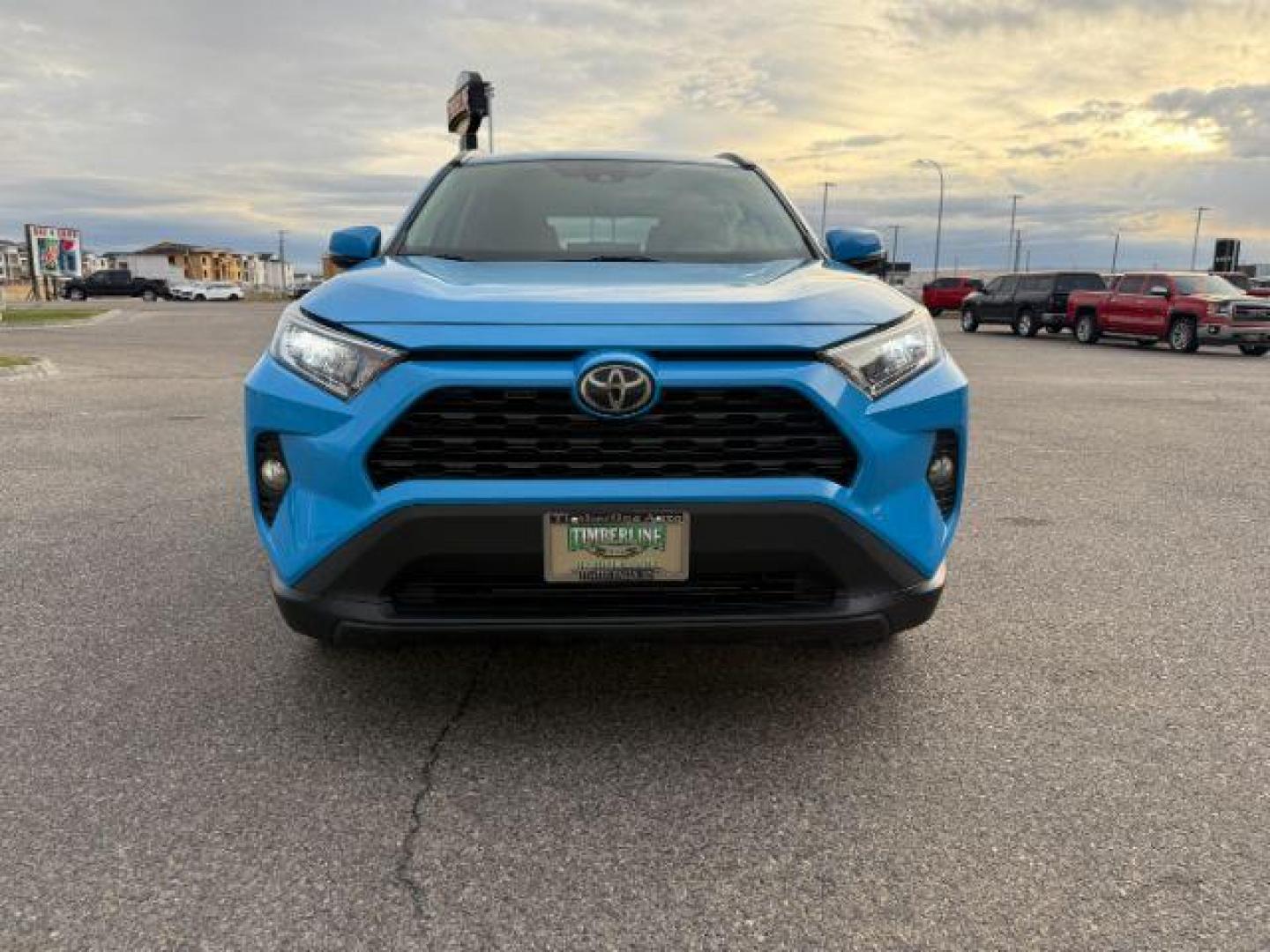 2019 BLUE /Black Toyota RAV4 XLE (2T3W1RFV0KW) with an Dynamic Force 2.5L I-4 port/direct injection engine, AUTOMATIC transmission, located at 1235 N Woodruff Ave., Idaho Falls, 83401, (208) 523-1053, 43.507172, -112.000488 - At Timberline Auto, finding a great deal on your next vehicle is always easy! Our experienced sales staff's goal is to help find you the right vehicle at the right price! Our knowledgeable finance department has options for almost any credit score. We offer extended service contract options to prote - Photo#37