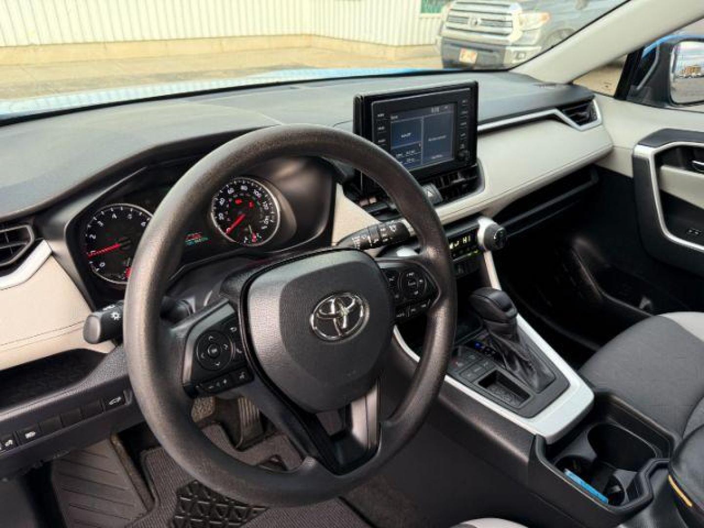 2019 BLUE /Black Toyota RAV4 XLE (2T3W1RFV0KW) with an Dynamic Force 2.5L I-4 port/direct injection engine, AUTOMATIC transmission, located at 1235 N Woodruff Ave., Idaho Falls, 83401, (208) 523-1053, 43.507172, -112.000488 - At Timberline Auto, finding a great deal on your next vehicle is always easy! Our experienced sales staff's goal is to help find you the right vehicle at the right price! Our knowledgeable finance department has options for almost any credit score. We offer extended service contract options to prote - Photo#41