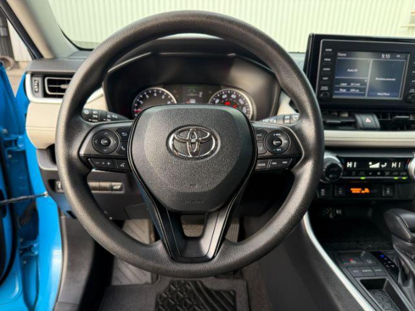 2019 BLUE /Black Toyota RAV4 XLE (2T3W1RFV0KW) with an Dynamic Force 2.5L I-4 port/direct injection engine, AUTOMATIC transmission, located at 1235 N Woodruff Ave., Idaho Falls, 83401, (208) 523-1053, 43.507172, -112.000488 - At Timberline Auto, finding a great deal on your next vehicle is always easy! Our experienced sales staff's goal is to help find you the right vehicle at the right price! Our knowledgeable finance department has options for almost any credit score. We offer extended service contract options to prote - Photo#42