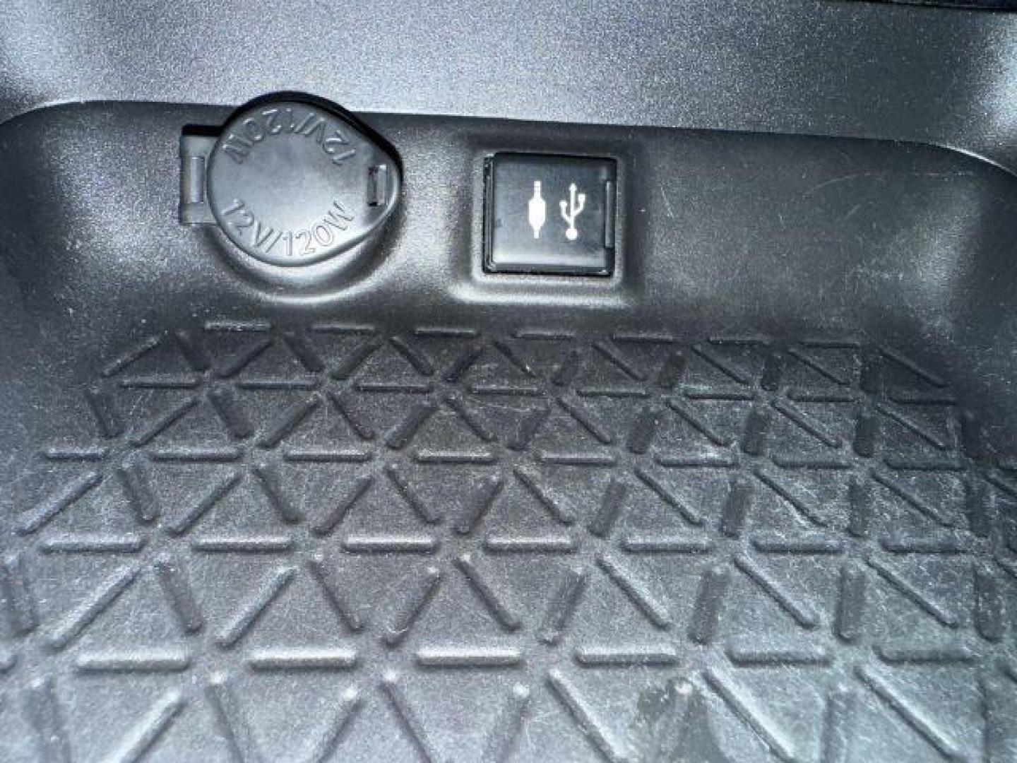 2019 BLUE /Black Toyota RAV4 XLE (2T3W1RFV0KW) with an Dynamic Force 2.5L I-4 port/direct injection engine, AUTOMATIC transmission, located at 1235 N Woodruff Ave., Idaho Falls, 83401, (208) 523-1053, 43.507172, -112.000488 - At Timberline Auto, finding a great deal on your next vehicle is always easy! Our experienced sales staff's goal is to help find you the right vehicle at the right price! Our knowledgeable finance department has options for almost any credit score. We offer extended service contract options to prote - Photo#45