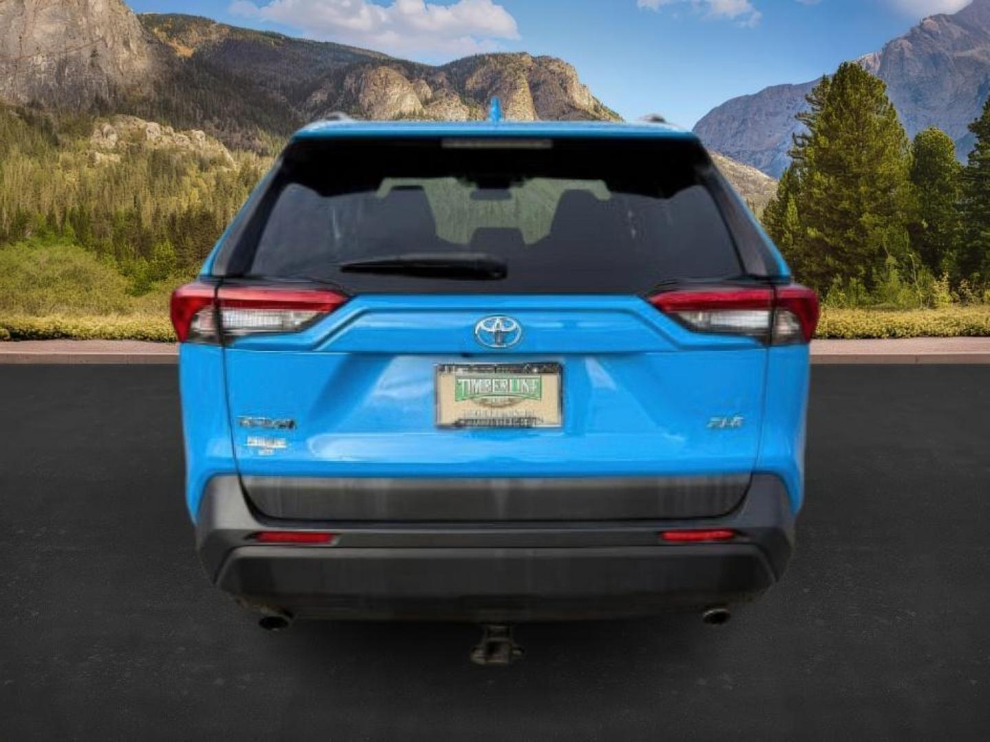 2019 BLUE /Black Toyota RAV4 XLE (2T3W1RFV0KW) with an Dynamic Force 2.5L I-4 port/direct injection engine, AUTOMATIC transmission, located at 1235 N Woodruff Ave., Idaho Falls, 83401, (208) 523-1053, 43.507172, -112.000488 - At Timberline Auto, finding a great deal on your next vehicle is always easy! Our experienced sales staff's goal is to help find you the right vehicle at the right price! Our knowledgeable finance department has options for almost any credit score. We offer extended service contract options to prote - Photo#3