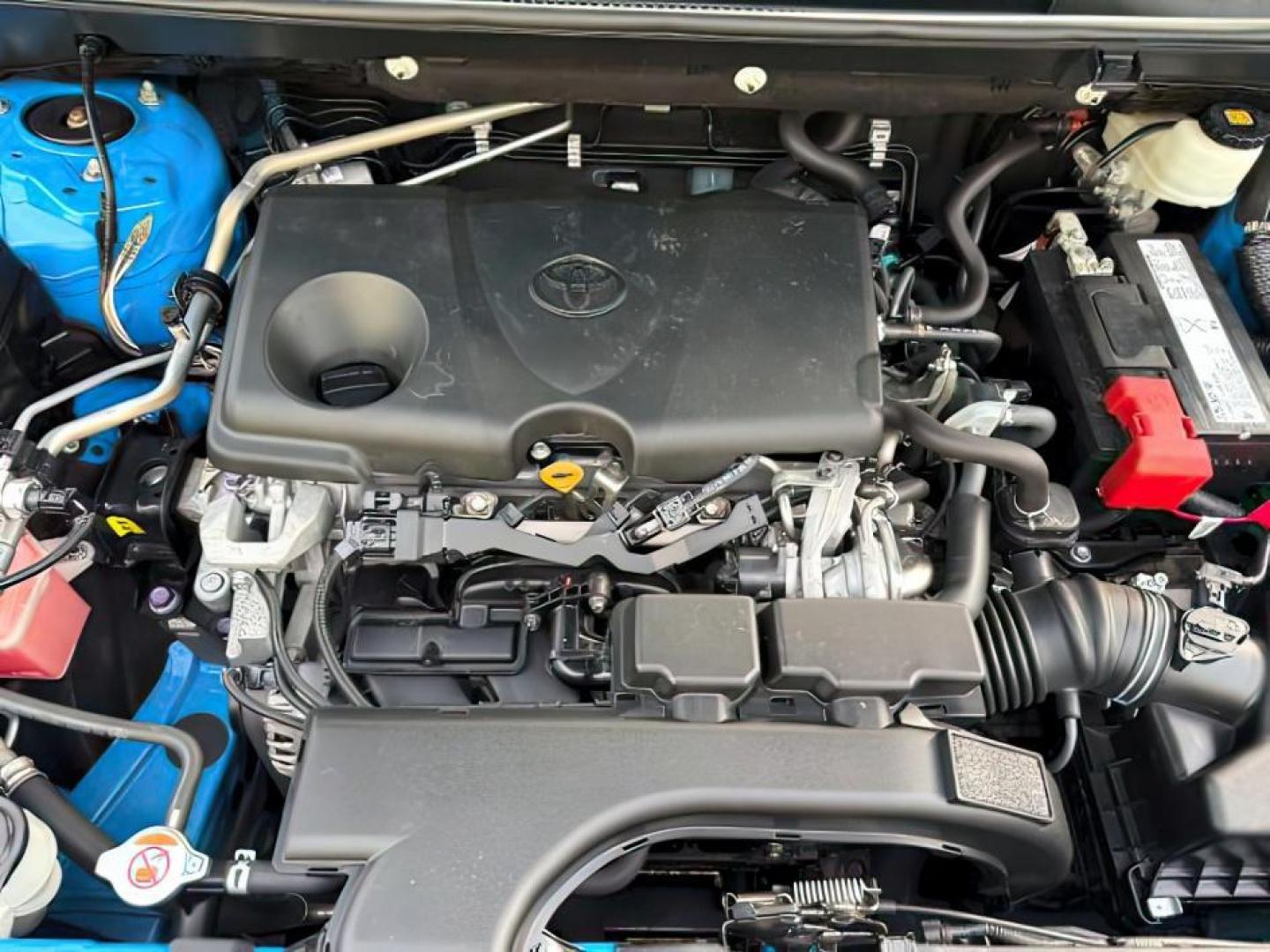 2019 BLUE /Black Toyota RAV4 XLE (2T3W1RFV0KW) with an Dynamic Force 2.5L I-4 port/direct injection engine, AUTOMATIC transmission, located at 1235 N Woodruff Ave., Idaho Falls, 83401, (208) 523-1053, 43.507172, -112.000488 - At Timberline Auto, finding a great deal on your next vehicle is always easy! Our experienced sales staff's goal is to help find you the right vehicle at the right price! Our knowledgeable finance department has options for almost any credit score. We offer extended service contract options to prote - Photo#26