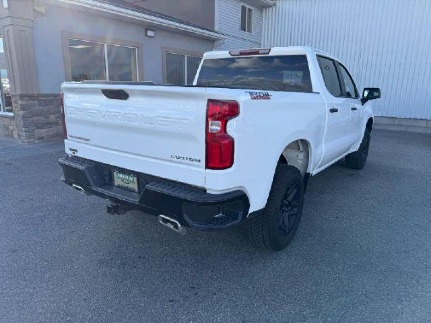 2021 WHITE /Jet Black Chevrolet Silverado 1500 (3GCPYCEF3MG) with an EcoTec3 53L V-8 gasoline direct injection engine, Automatic transmission, located at 1175 N Woodruff Ave, Idaho Falls, ID, 83401, 43.506901, -111.999657 - At Timberline Auto, finding a great deal on your next vehicle is always easy! Our experienced sales staff's goal is to help find you the right vehicle at the right price! Our knowledgeable finance department has options for almost any credit score. We offer extended service contract options to prote - Photo#30