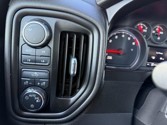 2021 WHITE /Jet Black Chevrolet Silverado 1500 4WD Crew Cab Short Bed Custom Trail Boss (3GCPYCEF3MG) with an EcoTec3 5.3L V-8 gasoline direct injection engine, AUTOMATIC transmission, located at 1235 N Woodruff Ave., Idaho Falls, 83401, (208) 523-1053, 43.507172, -112.000488 - At Timberline Auto, finding a great deal on your next vehicle is always easy! Our experienced sales staff's goal is to help find you the right vehicle at the right price! Our knowledgeable finance department has options for almost any credit score. We offer extended service contract options to prote- Photo#42