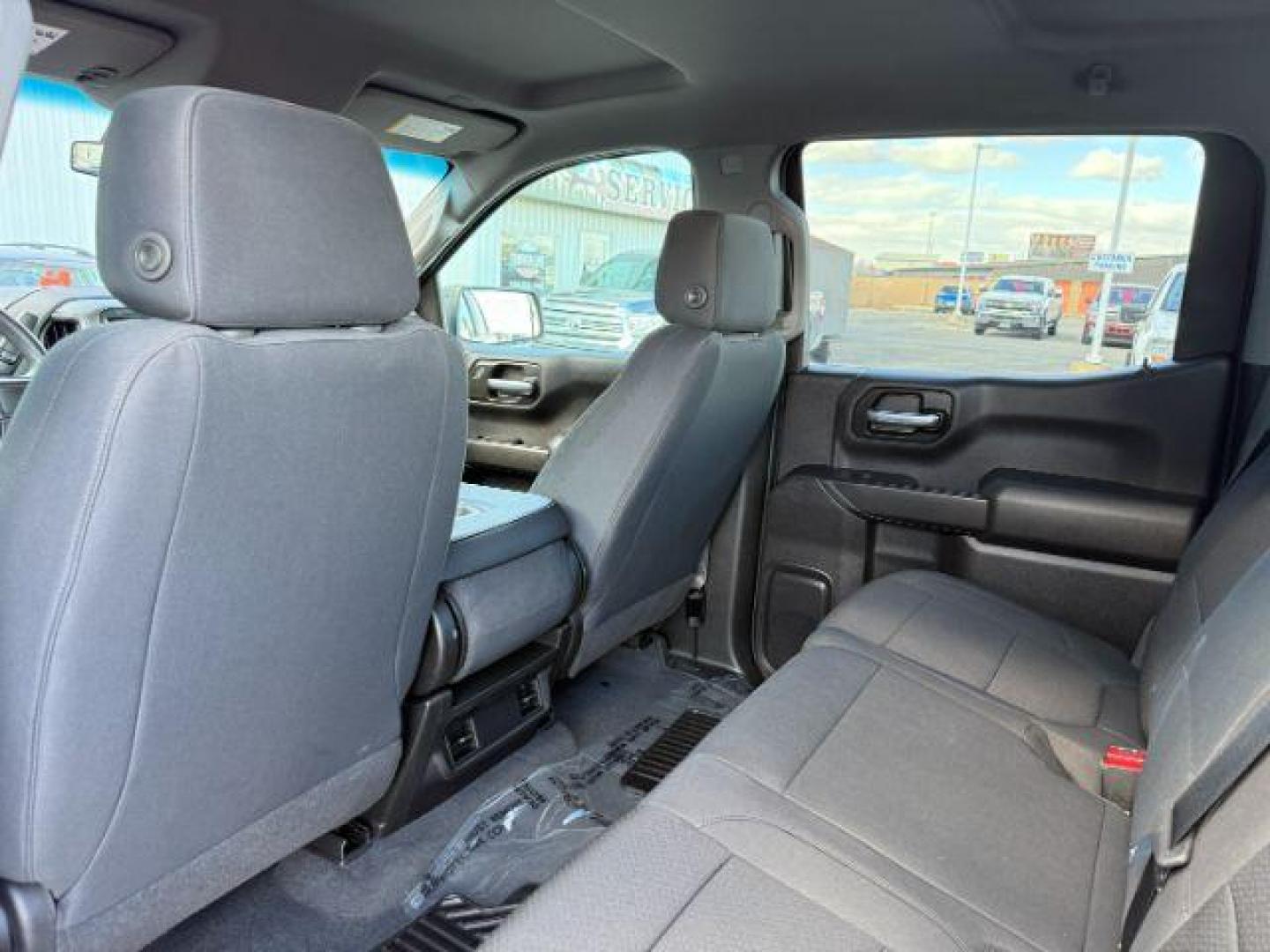 2021 WHITE /Jet Black Chevrolet Silverado 1500 (3GCPYCEF3MG) with an EcoTec3 53L V-8 gasoline direct injection engine, Automatic transmission, located at 1175 N Woodruff Ave, Idaho Falls, ID, 83401, 43.506901, -111.999657 - At Timberline Auto, finding a great deal on your next vehicle is always easy! Our experienced sales staff's goal is to help find you the right vehicle at the right price! Our knowledgeable finance department has options for almost any credit score. We offer extended service contract options to prote - Photo#46