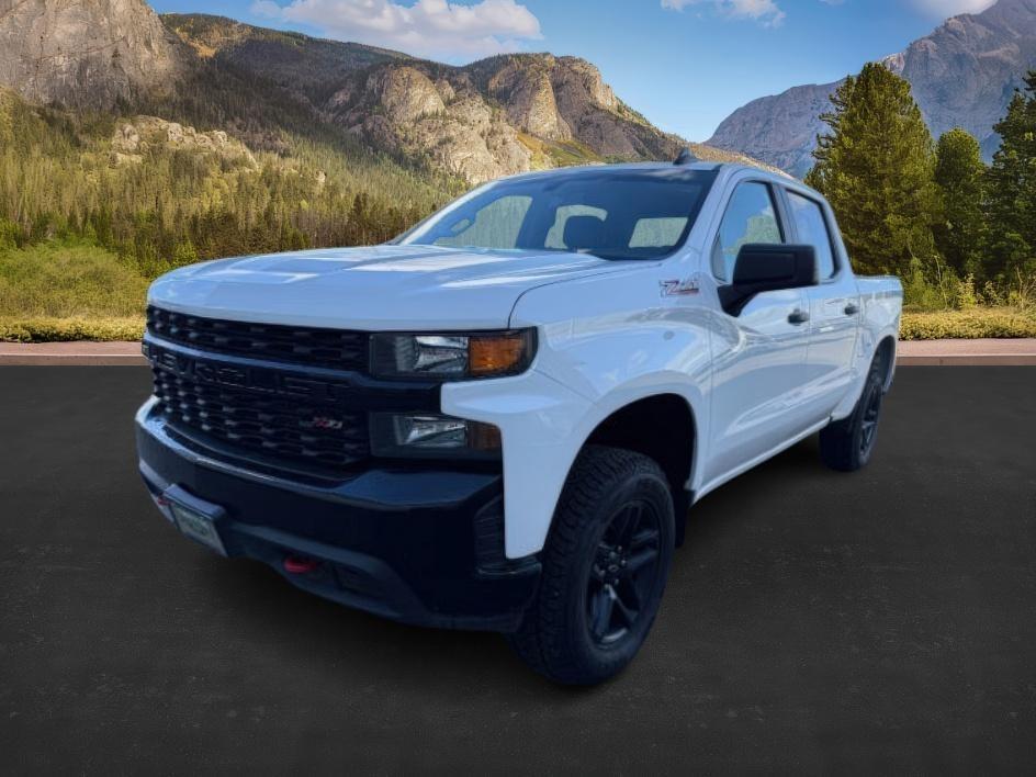 2021 WHITE /Jet Black Chevrolet Silverado 1500 4WD Crew Cab Short Bed Custom Trail Boss (3GCPYCEF3MG) with an EcoTec3 5.3L V-8 gasoline direct injection engine, AUTOMATIC transmission, located at 1235 N Woodruff Ave., Idaho Falls, 83401, (208) 523-1053, 43.507172, -112.000488 - At Timberline Auto, finding a great deal on your next vehicle is always easy! Our experienced sales staff's goal is to help find you the right vehicle at the right price! Our knowledgeable finance department has options for almost any credit score. We offer extended service contract options to prote- Photo#0