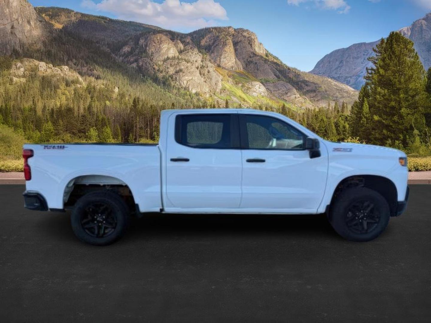 2021 WHITE /Jet Black Chevrolet Silverado 1500 (3GCPYCEF3MG) with an EcoTec3 53L V-8 gasoline direct injection engine, Automatic transmission, located at 1175 N Woodruff Ave, Idaho Falls, ID, 83401, 43.506901, -111.999657 - At Timberline Auto, finding a great deal on your next vehicle is always easy! Our experienced sales staff's goal is to help find you the right vehicle at the right price! Our knowledgeable finance department has options for almost any credit score. We offer extended service contract options to prote - Photo#7