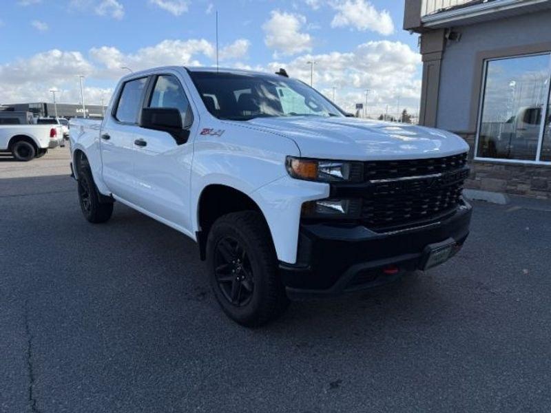 2021 Summit White /Jet Black Chevrolet Silverado Custom Trail Boss (3GCPYCEF3MG) with an V8, 5.3L engine, 6-speed automatic transmission, located at 1175 N Woodruff Ave, Idaho Falls, ID, 83401, 43.506901, -111.999657 - <b>Vehicle Details</b><br>Built for hard work, weekend adventures, and everything in between, this pre-owned 2021 Chevrolet Silverado 1500 Trail Boss Custom delivers the bold capability truck shoppers want. Equipped with 4WD and a powerful V8, 5.3L Gasoline engine, this Chevrolet Silverado is ready- Photo#8