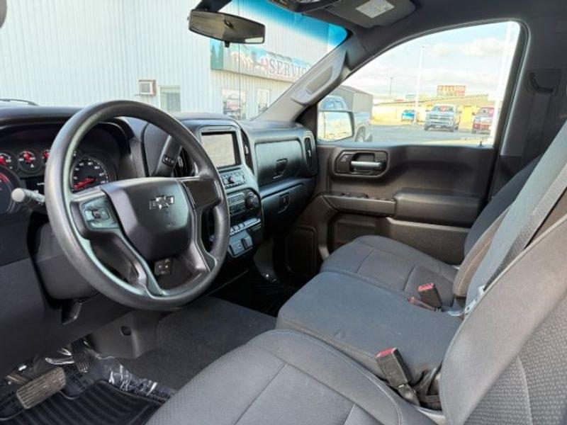 2021 Summit White /Jet Black Chevrolet Silverado Custom Trail Boss (3GCPYCEF3MG) with an V8, 5.3L engine, 6-speed automatic transmission, located at 1175 N Woodruff Ave, Idaho Falls, ID, 83401, 43.506901, -111.999657 - <b>Vehicle Details</b><br>Built for hard work, weekend adventures, and everything in between, this pre-owned 2021 Chevrolet Silverado 1500 Trail Boss Custom delivers the bold capability truck shoppers want. Equipped with 4WD and a powerful V8, 5.3L Gasoline engine, this Chevrolet Silverado is ready- Photo#13