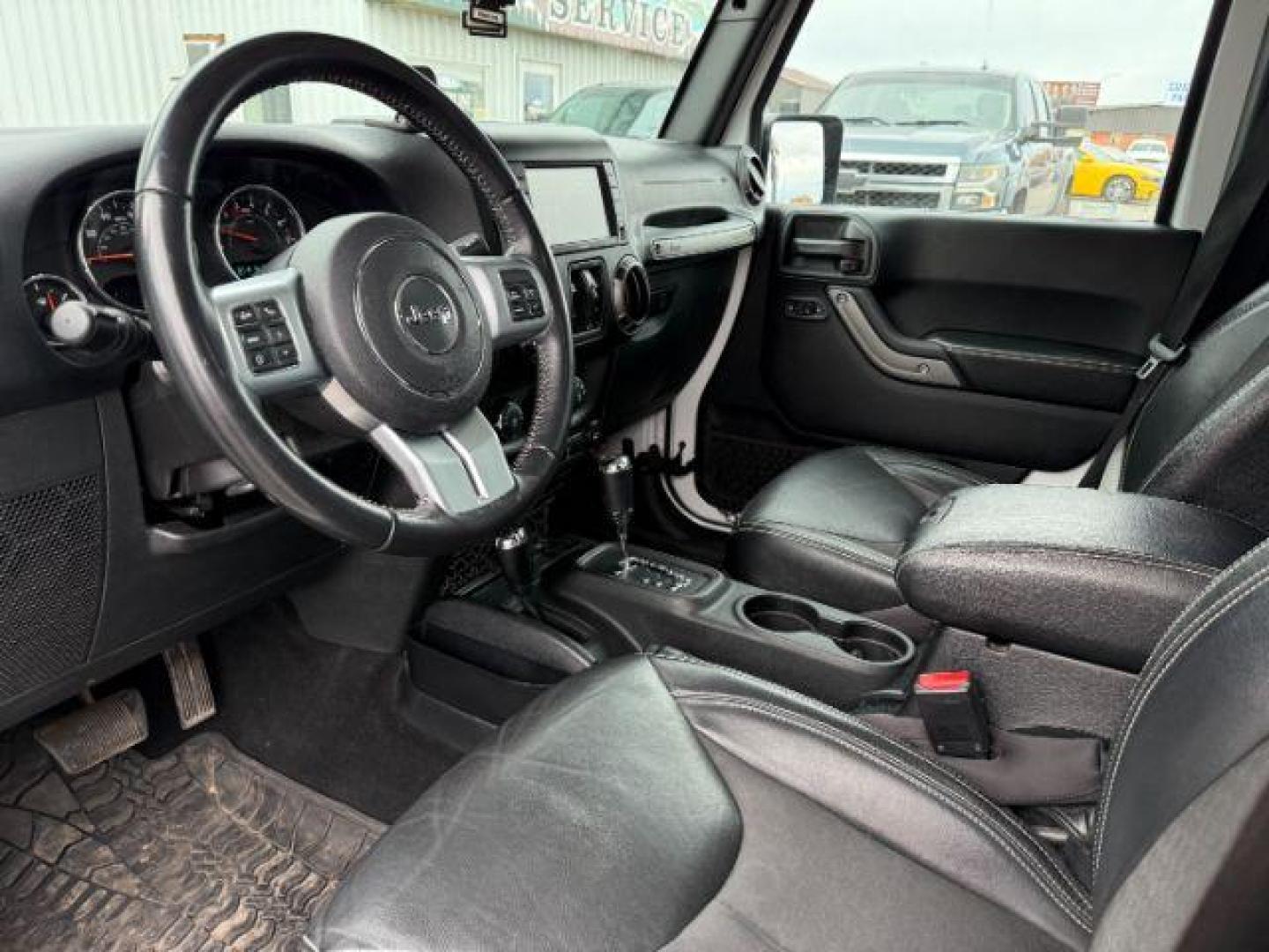 2018 WHITE /Black Jeep Wrangler JK Unlimited Freedom Edition 4x4 (1C4BJWDG3JL) with an Pentastar 3.6L V-6 DOHC engine, AUTOMATIC transmission, located at 1235 N Woodruff Ave., Idaho Falls, 83401, (208) 523-1053, 43.507172, -112.000488 - At Timberline Auto, finding a great deal on your next vehicle is always easy! Our experienced sales staff's goal is to help find you the right vehicle at the right price! Our knowledgeable finance department has options for almost any credit score. We offer extended service contract options to prote - Photo#35