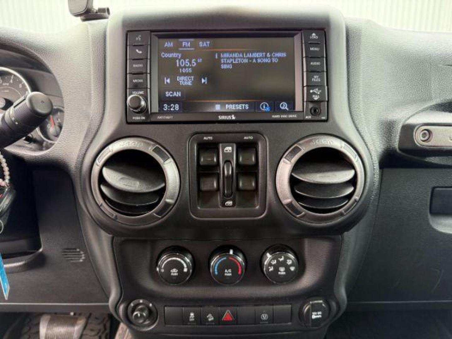 2018 WHITE /Black Jeep Wrangler JK Unlimited Freedom Edition 4x4 (1C4BJWDG3JL) with an Pentastar 3.6L V-6 DOHC engine, AUTOMATIC transmission, located at 1235 N Woodruff Ave., Idaho Falls, 83401, (208) 523-1053, 43.507172, -112.000488 - At Timberline Auto, finding a great deal on your next vehicle is always easy! Our experienced sales staff's goal is to help find you the right vehicle at the right price! Our knowledgeable finance department has options for almost any credit score. We offer extended service contract options to prote - Photo#37