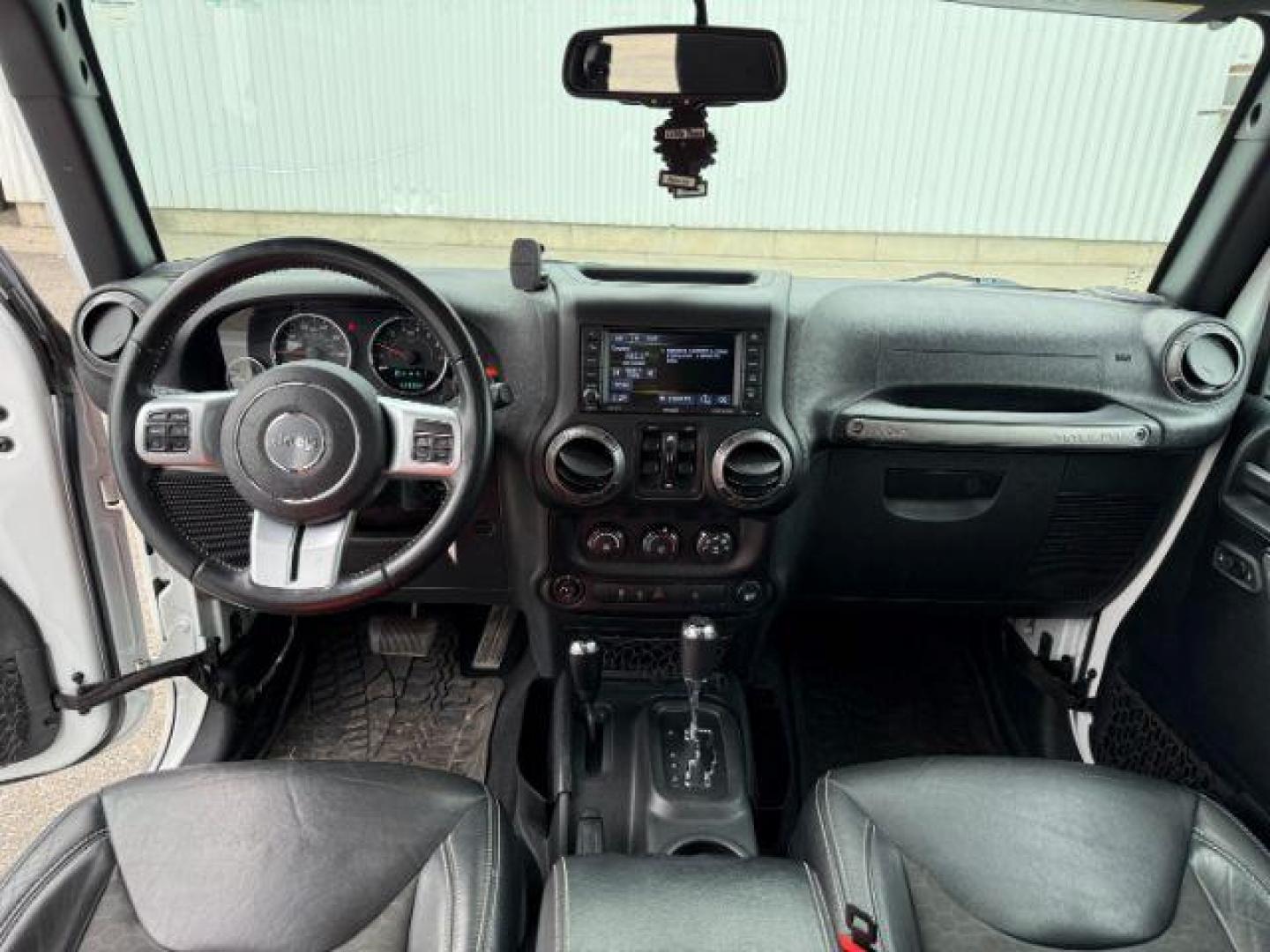 2018 WHITE /Black Jeep Wrangler JK Unlimited Freedom Edition 4x4 (1C4BJWDG3JL) with an Pentastar 3.6L V-6 DOHC engine, AUTOMATIC transmission, located at 1235 N Woodruff Ave., Idaho Falls, 83401, (208) 523-1053, 43.507172, -112.000488 - At Timberline Auto, finding a great deal on your next vehicle is always easy! Our experienced sales staff's goal is to help find you the right vehicle at the right price! Our knowledgeable finance department has options for almost any credit score. We offer extended service contract options to prote - Photo#41