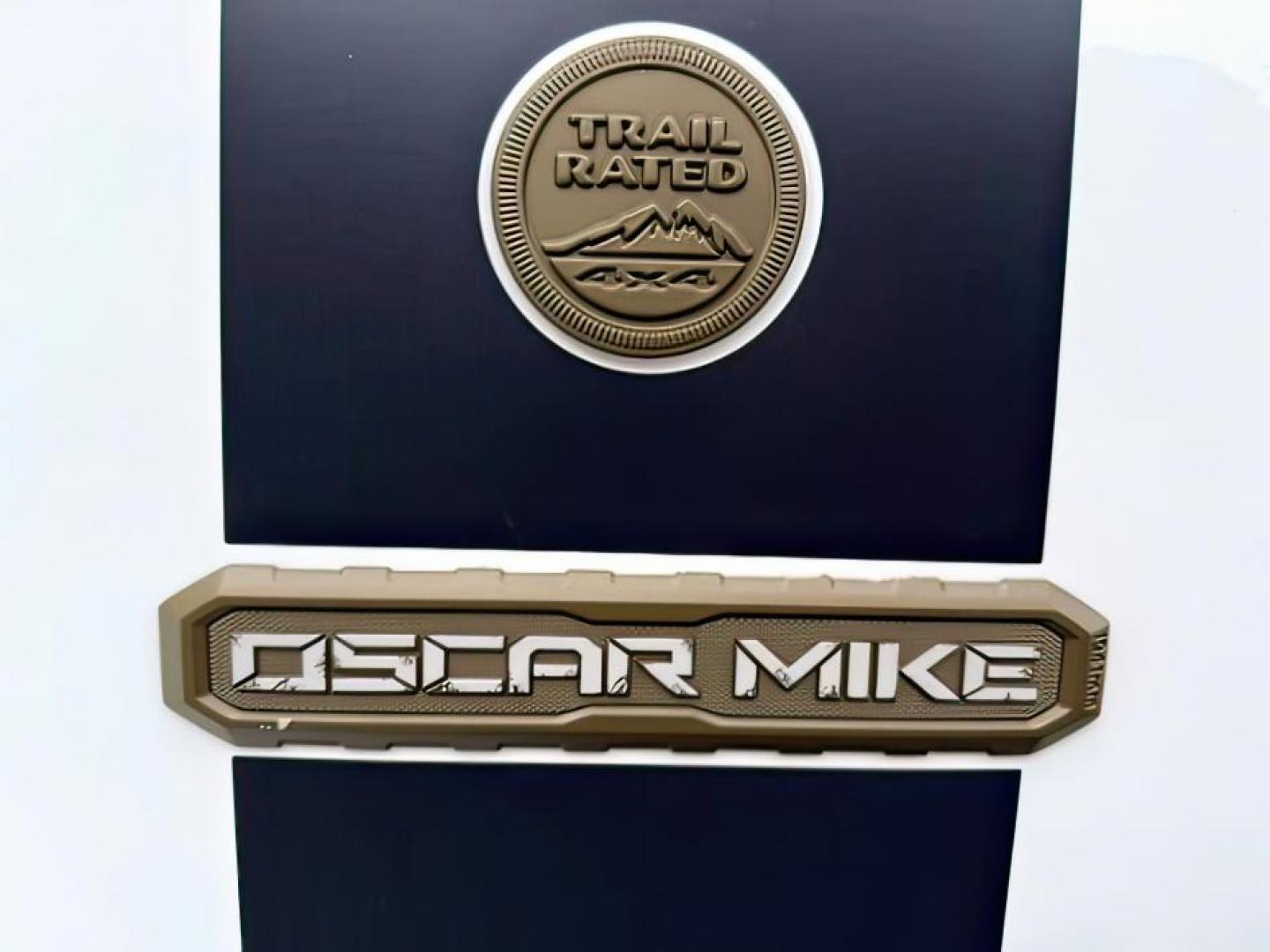 2018 WHITE /Black Jeep Wrangler JK Unlimited Freedom Edition 4x4 (1C4BJWDG3JL) with an Pentastar 3.6L V-6 DOHC engine, AUTOMATIC transmission, located at 1235 N Woodruff Ave., Idaho Falls, 83401, (208) 523-1053, 43.507172, -112.000488 - At Timberline Auto, finding a great deal on your next vehicle is always easy! Our experienced sales staff's goal is to help find you the right vehicle at the right price! Our knowledgeable finance department has options for almost any credit score. We offer extended service contract options to prote - Photo#10