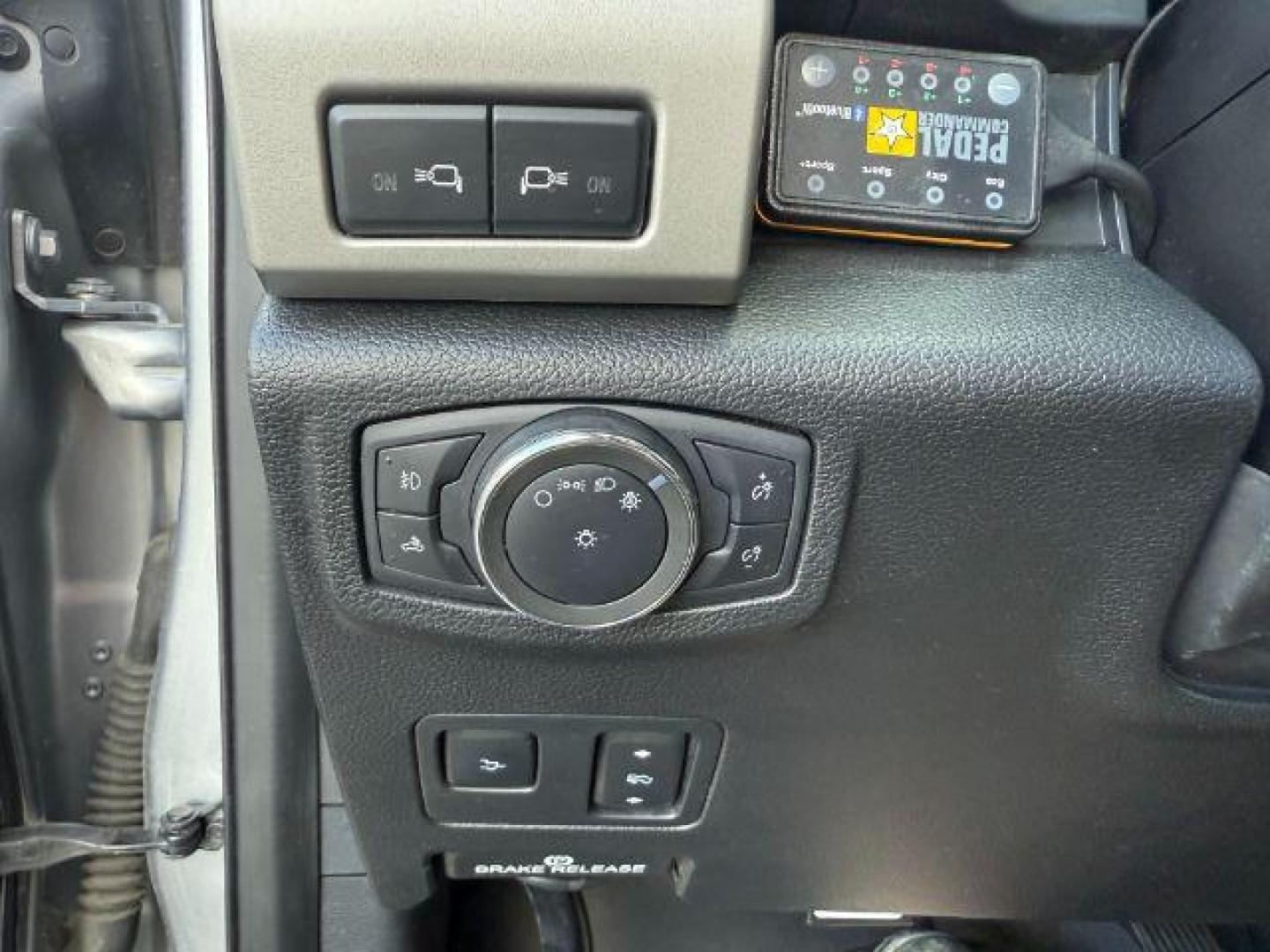 2020 SILVER /Black Ford F-250 (1FT8W2BT4LE) with an Powerstroke 67L V-8 diesel direct injection engine, Automatic transmission, located at 1175 N Woodruff Ave, Idaho Falls, ID, 83401, 43.506901, -111.999657 - At Timberline Auto, finding a great deal on your next vehicle is always easy! Our experienced sales staff's goal is to help find you the right vehicle at the right price! Our knowledgeable finance department has options for almost any credit score. We offer extended service contract options to prote - Photo#50