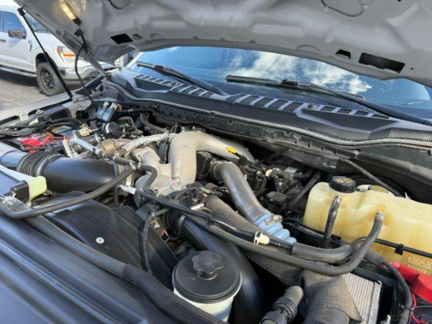 2020 SILVER /Black Ford F-250 (1FT8W2BT4LE) with an Powerstroke 67L V-8 diesel direct injection engine, Automatic transmission, located at 1175 N Woodruff Ave, Idaho Falls, ID, 83401, 43.506901, -111.999657 - At Timberline Auto, finding a great deal on your next vehicle is always easy! Our experienced sales staff's goal is to help find you the right vehicle at the right price! Our knowledgeable finance department has options for almost any credit score. We offer extended service contract options to prote - Photo#55