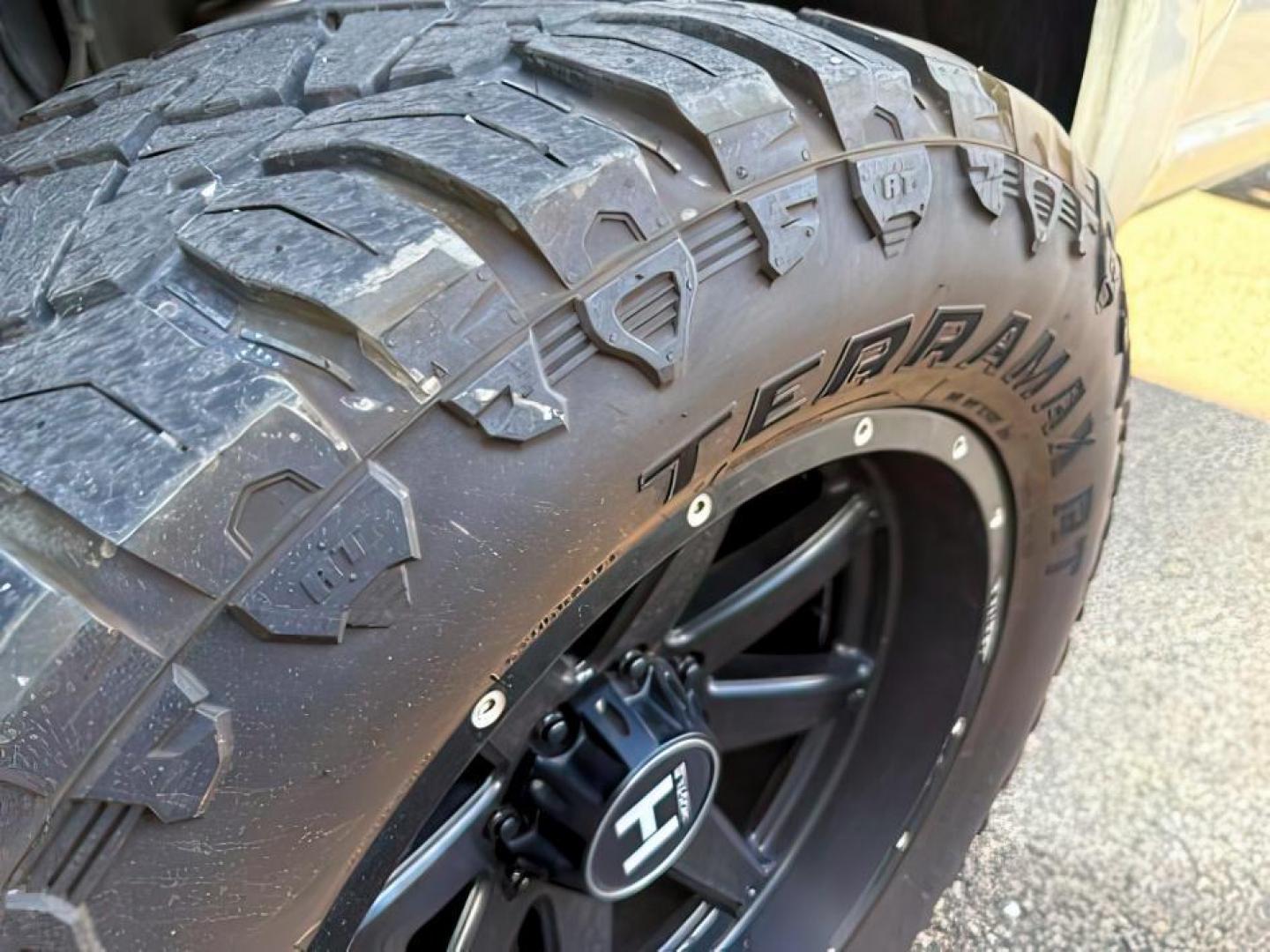 2020 SILVER /Black Ford F-250 (1FT8W2BT4LE) with an Powerstroke 67L V-8 diesel direct injection engine, Automatic transmission, located at 1175 N Woodruff Ave, Idaho Falls, ID, 83401, 43.506901, -111.999657 - At Timberline Auto, finding a great deal on your next vehicle is always easy! Our experienced sales staff's goal is to help find you the right vehicle at the right price! Our knowledgeable finance department has options for almost any credit score. We offer extended service contract options to prote - Photo#11