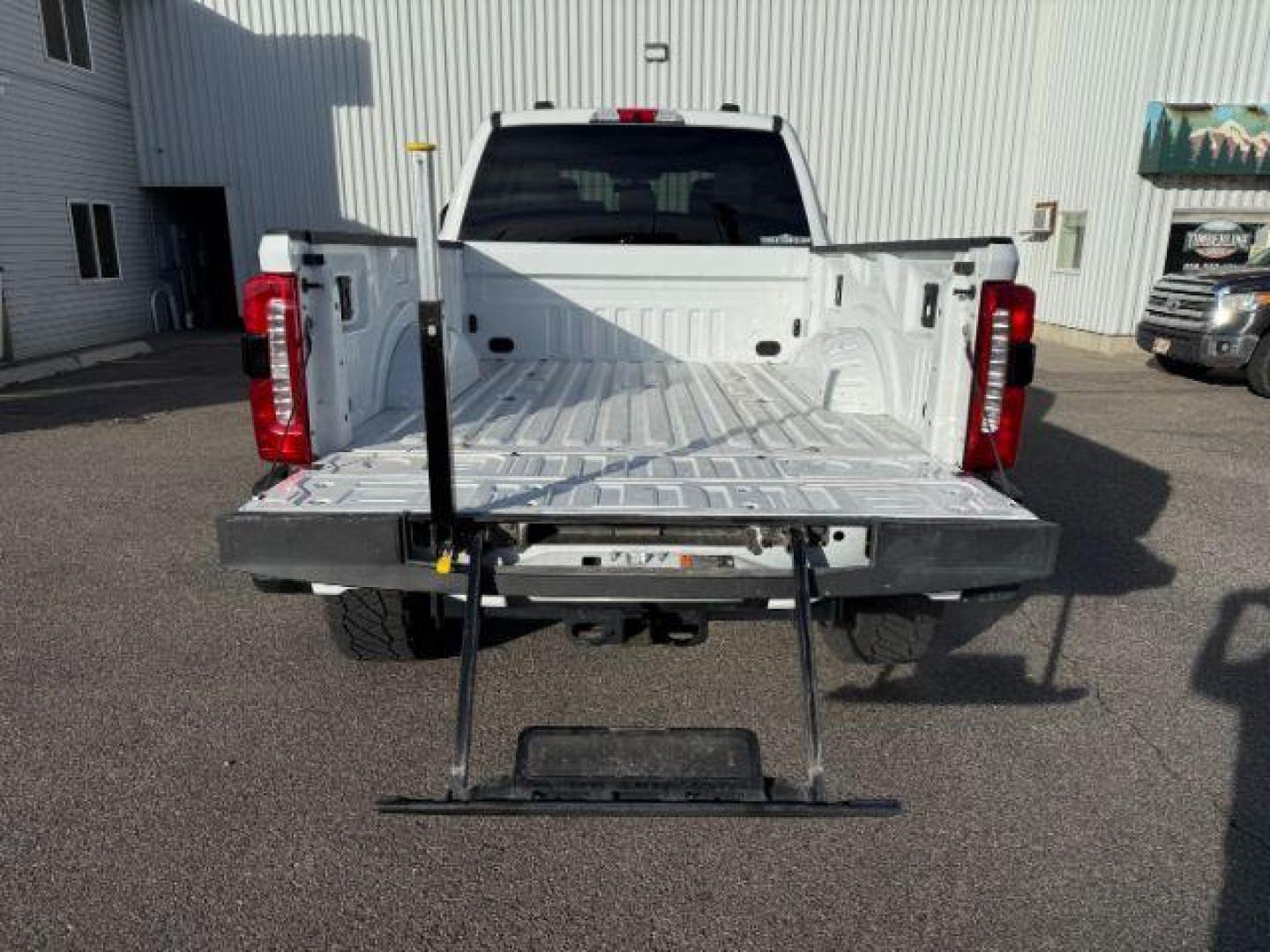 2023 WHITE /Medium Dark Slate Ford F-350 (1FT8W3BT1PE) with an Powerstroke 67L V-8 diesel direct injection engine, Automatic transmission, located at 1175 N Woodruff Ave, Idaho Falls, ID, 83401, 43.506901, -111.999657 - At Timberline Auto, finding a great deal on your next vehicle is always easy! Our experienced sales staff's goal is to help find you the right vehicle at the right price! Our knowledgeable finance department has options for almost any credit score. We offer extended service contract options to prote - Photo#30