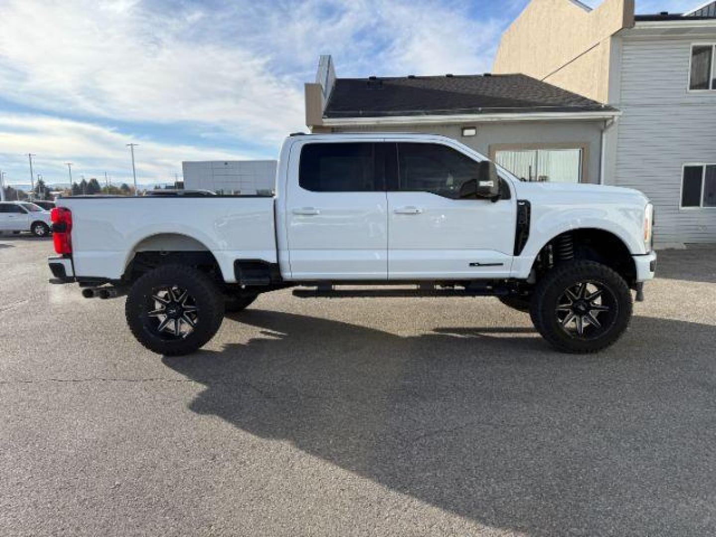 2023 WHITE /Medium Dark Slate Ford F-350 (1FT8W3BT1PE) with an Powerstroke 67L V-8 diesel direct injection engine, Automatic transmission, located at 1175 N Woodruff Ave, Idaho Falls, ID, 83401, 43.506901, -111.999657 - At Timberline Auto, finding a great deal on your next vehicle is always easy! Our experienced sales staff's goal is to help find you the right vehicle at the right price! Our knowledgeable finance department has options for almost any credit score. We offer extended service contract options to prote - Photo#32