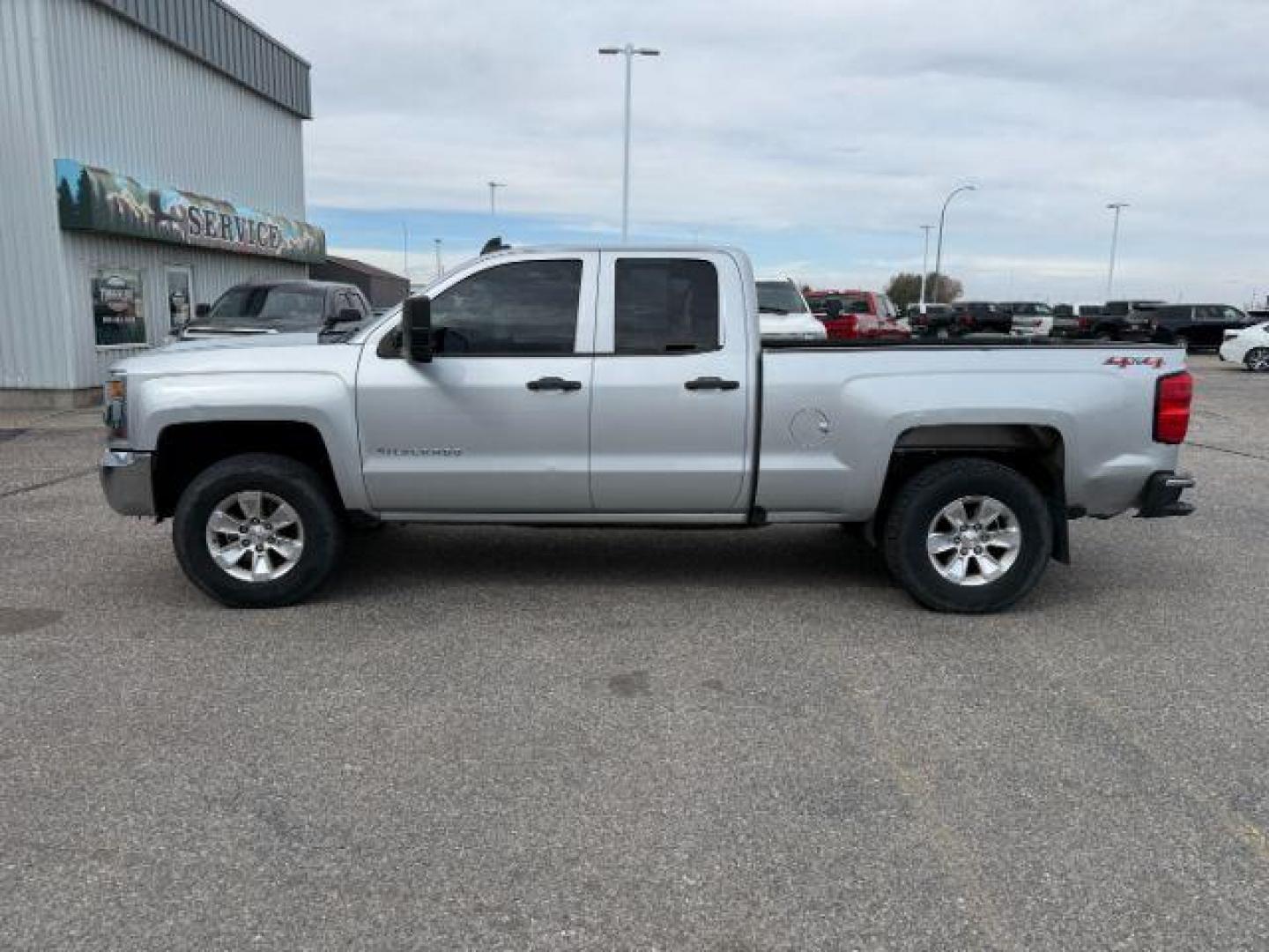 2017 SILVER /Jet Black Chevrolet Silverado 1500 (1GCVKNEC4HZ) with an 53 engine, Automatic transmission, located at 1175 N Woodruff Ave, Idaho Falls, ID, 83401, 43.506901, -111.999657 - At Timberline Auto, finding a great deal on your next vehicle is always easy! Our experienced sales staff's goal is to help find you the right vehicle at the right price! Our knowledgeable finance department has options for almost any credit score. We offer extended service contract options to prote - Photo#24