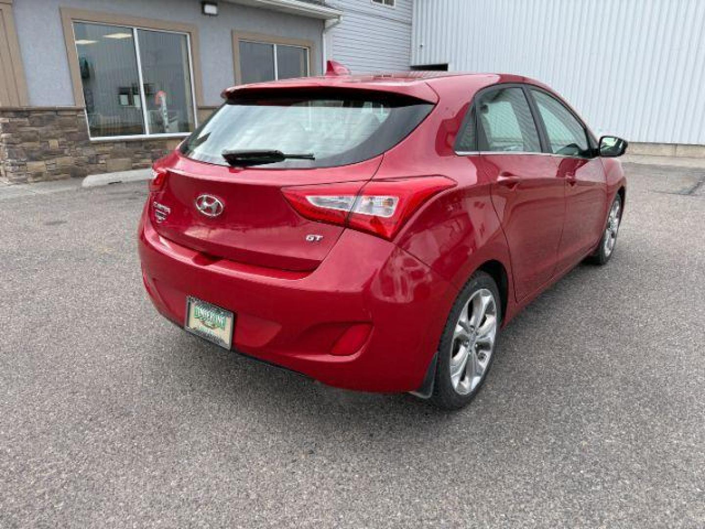 2015 RED /CLOTH Hyundai Elantra GT (KMHD35LH1FU) with an 20 engine, Automatic transmission, located at 1175 N Woodruff Ave, Idaho Falls, ID, 83401, 43.506901, -111.999657 - At Timberline Auto, finding a great deal on your next vehicle is always easy! Our experienced sales staff's goal is to help find you the right vehicle at the right price! Our knowledgeable finance department has options for almost any credit score. We offer extended service contract options to prote - Photo#26
