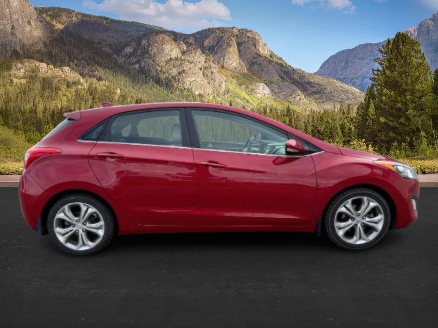2015 RED /CLOTH Hyundai Elantra GT (KMHD35LH1FU) with an 20 engine, Automatic transmission, located at 1175 N Woodruff Ave, Idaho Falls, ID, 83401, 43.506901, -111.999657 - At Timberline Auto, finding a great deal on your next vehicle is always easy! Our experienced sales staff's goal is to help find you the right vehicle at the right price! Our knowledgeable finance department has options for almost any credit score. We offer extended service contract options to prote - Photo#6