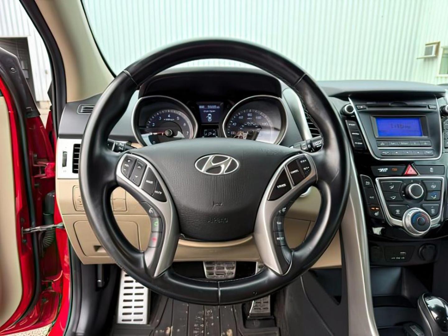 2015 RED /CLOTH Hyundai Elantra GT (KMHD35LH1FU) with an 20 engine, Automatic transmission, located at 1175 N Woodruff Ave, Idaho Falls, ID, 83401, 43.506901, -111.999657 - At Timberline Auto, finding a great deal on your next vehicle is always easy! Our experienced sales staff's goal is to help find you the right vehicle at the right price! Our knowledgeable finance department has options for almost any credit score. We offer extended service contract options to prote - Photo#13