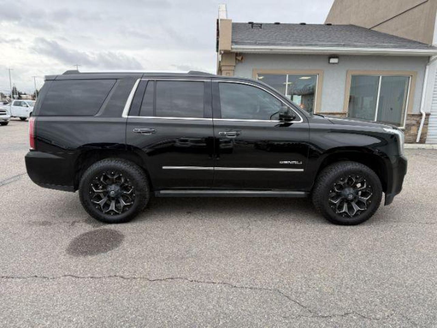2015 BLACK /LEATHER GMC Yukon (1GKS2CKJ8FR) with an 62 V8 engine, Automatic transmission, located at 1175 N Woodruff Ave, Idaho Falls, ID, 83401, 43.506901, -111.999657 - At Timberline Auto, finding a great deal on your next vehicle is always easy! Our experienced sales staff's goal is to help find you the right vehicle at the right price! Our knowledgeable finance department has options for almost any credit score. We offer extended service contract options to prote - Photo#38