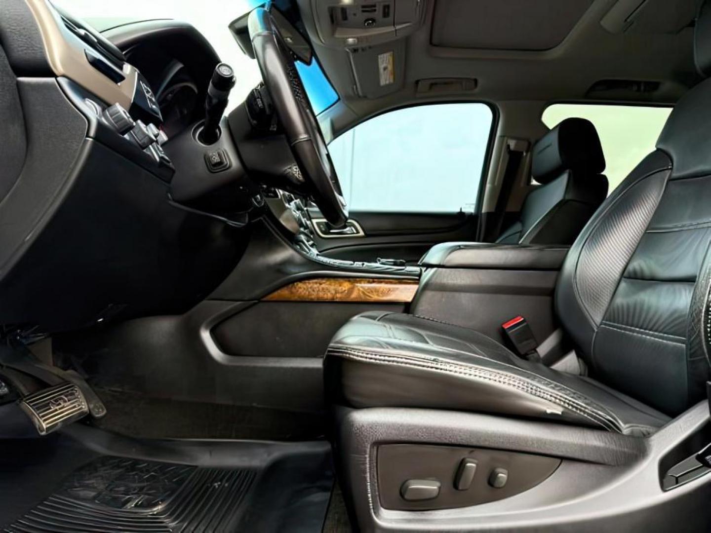 2015 BLACK /LEATHER GMC Yukon (1GKS2CKJ8FR) with an 62 V8 engine, Automatic transmission, located at 1175 N Woodruff Ave, Idaho Falls, ID, 83401, 43.506901, -111.999657 - At Timberline Auto, finding a great deal on your next vehicle is always easy! Our experienced sales staff's goal is to help find you the right vehicle at the right price! Our knowledgeable finance department has options for almost any credit score. We offer extended service contract options to prote - Photo#14