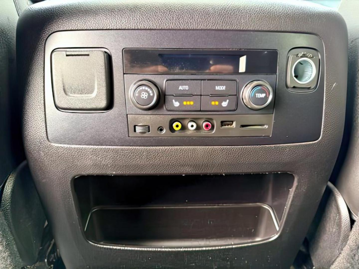 2015 BLACK /LEATHER GMC Yukon (1GKS2CKJ8FR) with an 62 V8 engine, Automatic transmission, located at 1175 N Woodruff Ave, Idaho Falls, ID, 83401, 43.506901, -111.999657 - At Timberline Auto, finding a great deal on your next vehicle is always easy! Our experienced sales staff's goal is to help find you the right vehicle at the right price! Our knowledgeable finance department has options for almost any credit score. We offer extended service contract options to prote - Photo#26