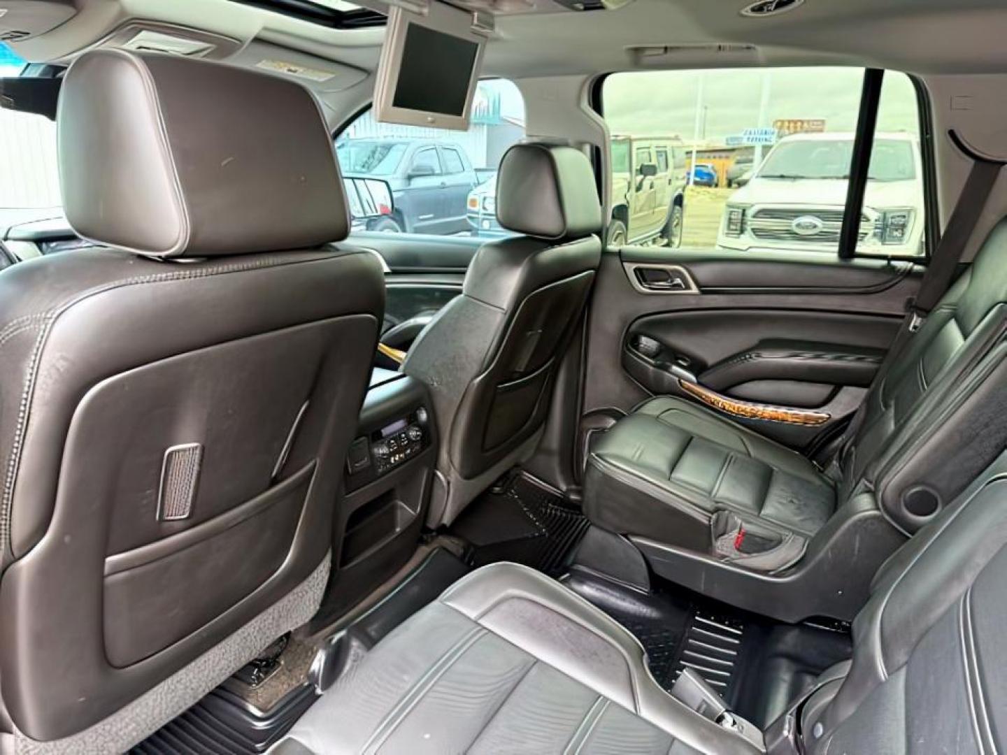 2015 BLACK /LEATHER GMC Yukon (1GKS2CKJ8FR) with an 62 V8 engine, Automatic transmission, located at 1175 N Woodruff Ave, Idaho Falls, ID, 83401, 43.506901, -111.999657 - At Timberline Auto, finding a great deal on your next vehicle is always easy! Our experienced sales staff's goal is to help find you the right vehicle at the right price! Our knowledgeable finance department has options for almost any credit score. We offer extended service contract options to prote - Photo#27